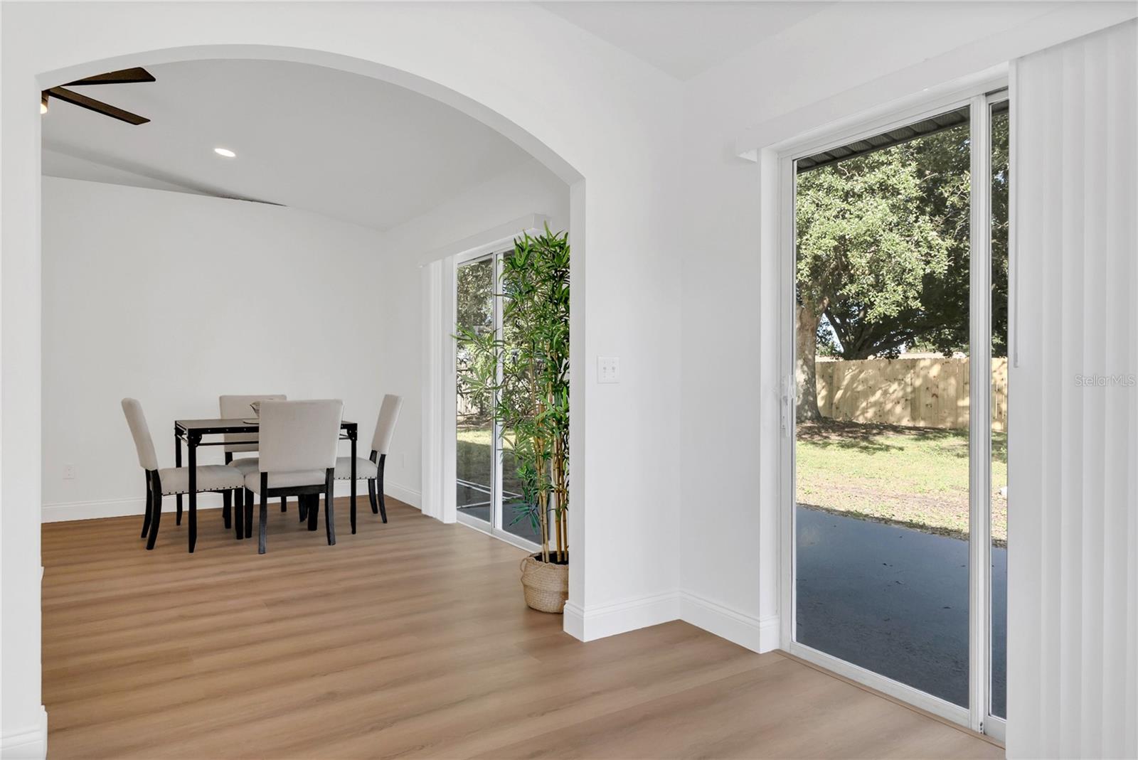 Image 4 of 29 For 14450 Indian Ridge Trail