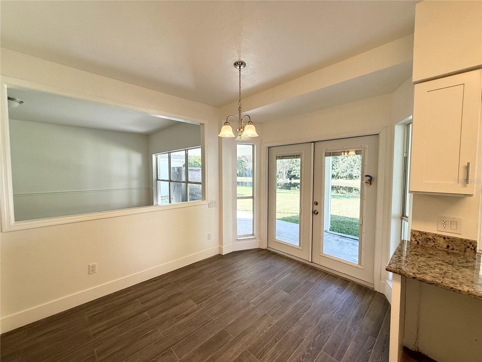 Image 9 of 42 For 2360 Coolbrook Court