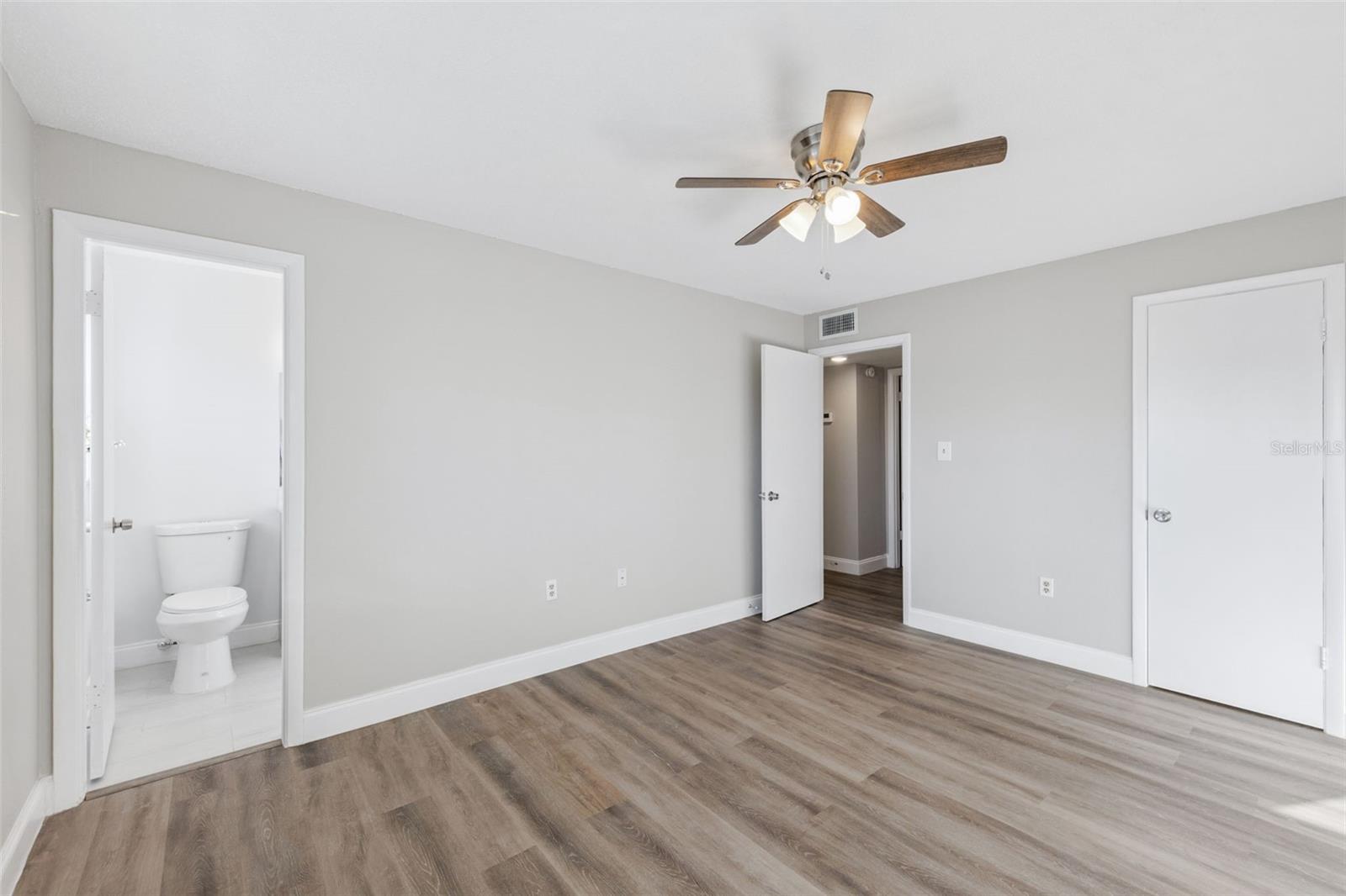 Image 9 of 18 For 525 Conway Road 123