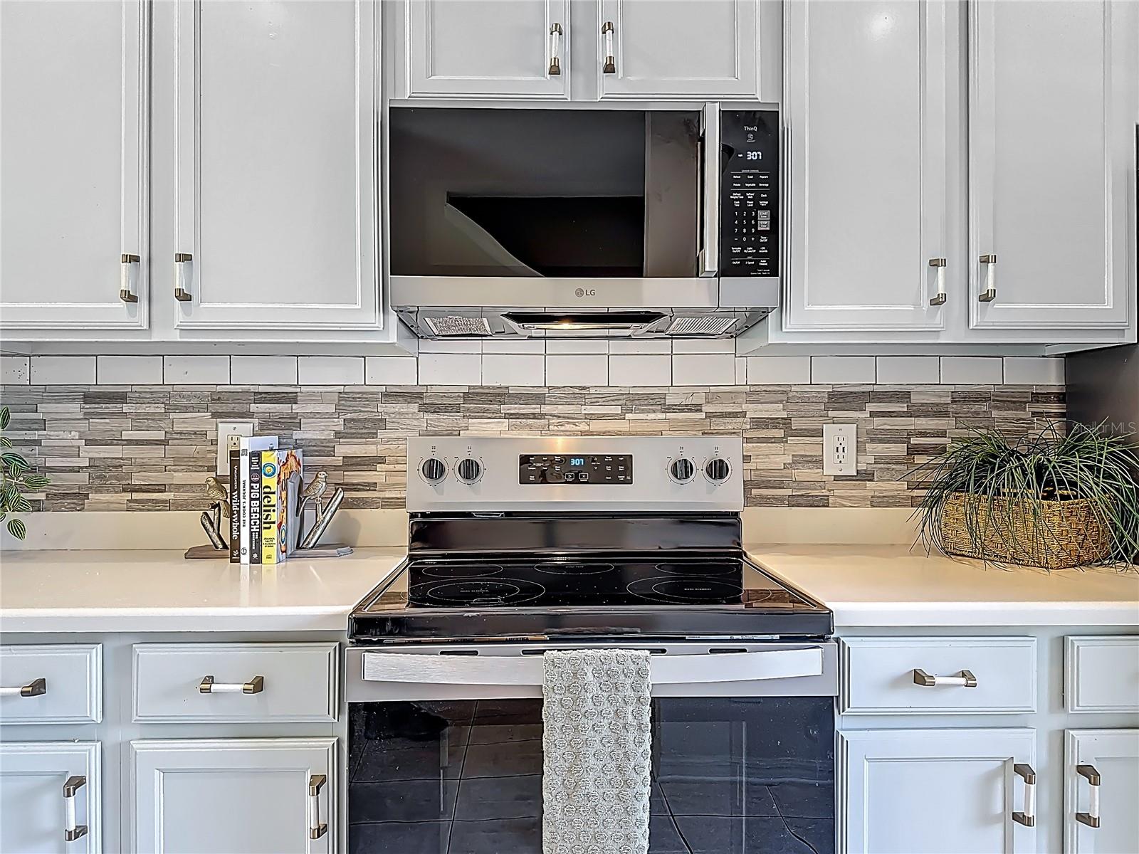 Image 6 of 42 For 10300 Manderley Way 119