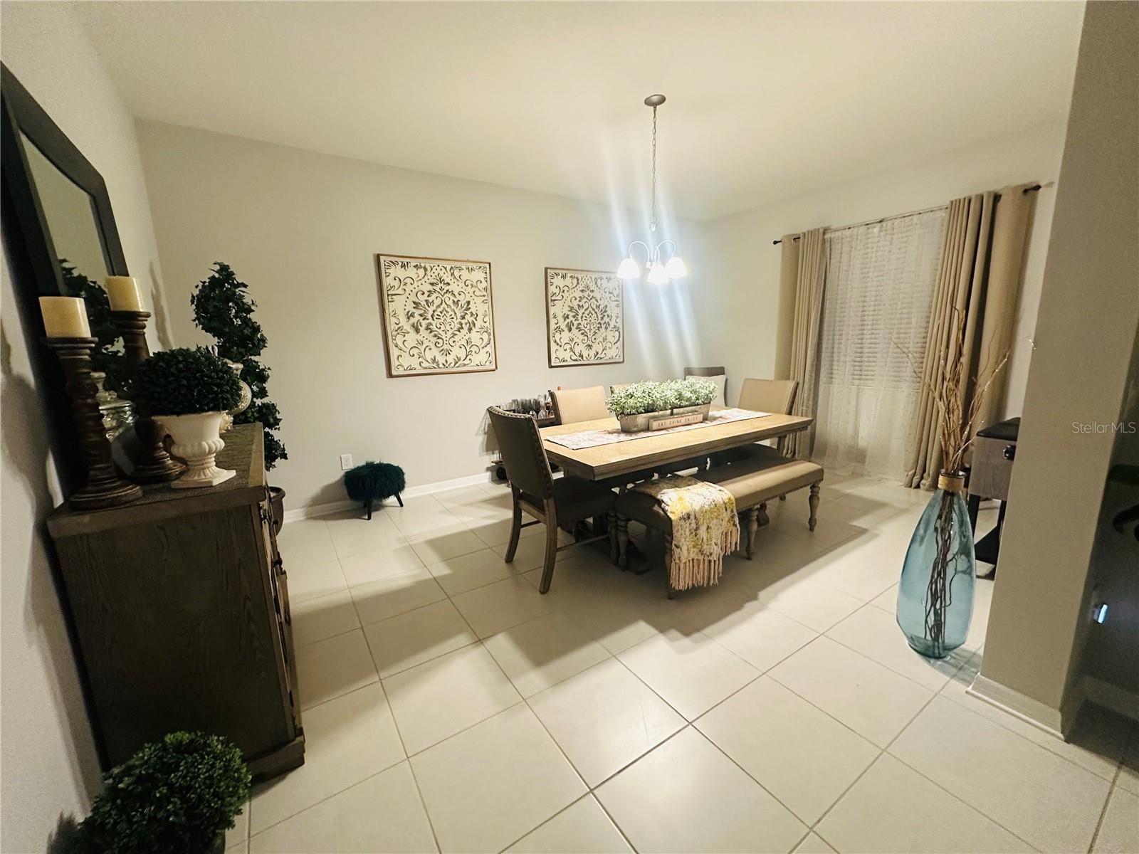 Image 7 of 28 For 1341 Clear Brook Place