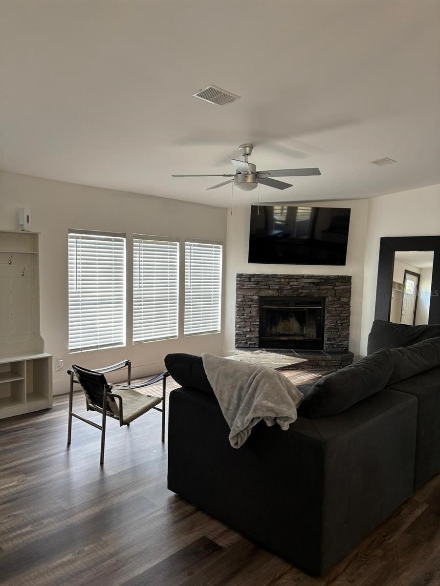 Image 21 of 43 For 12991 77th Street