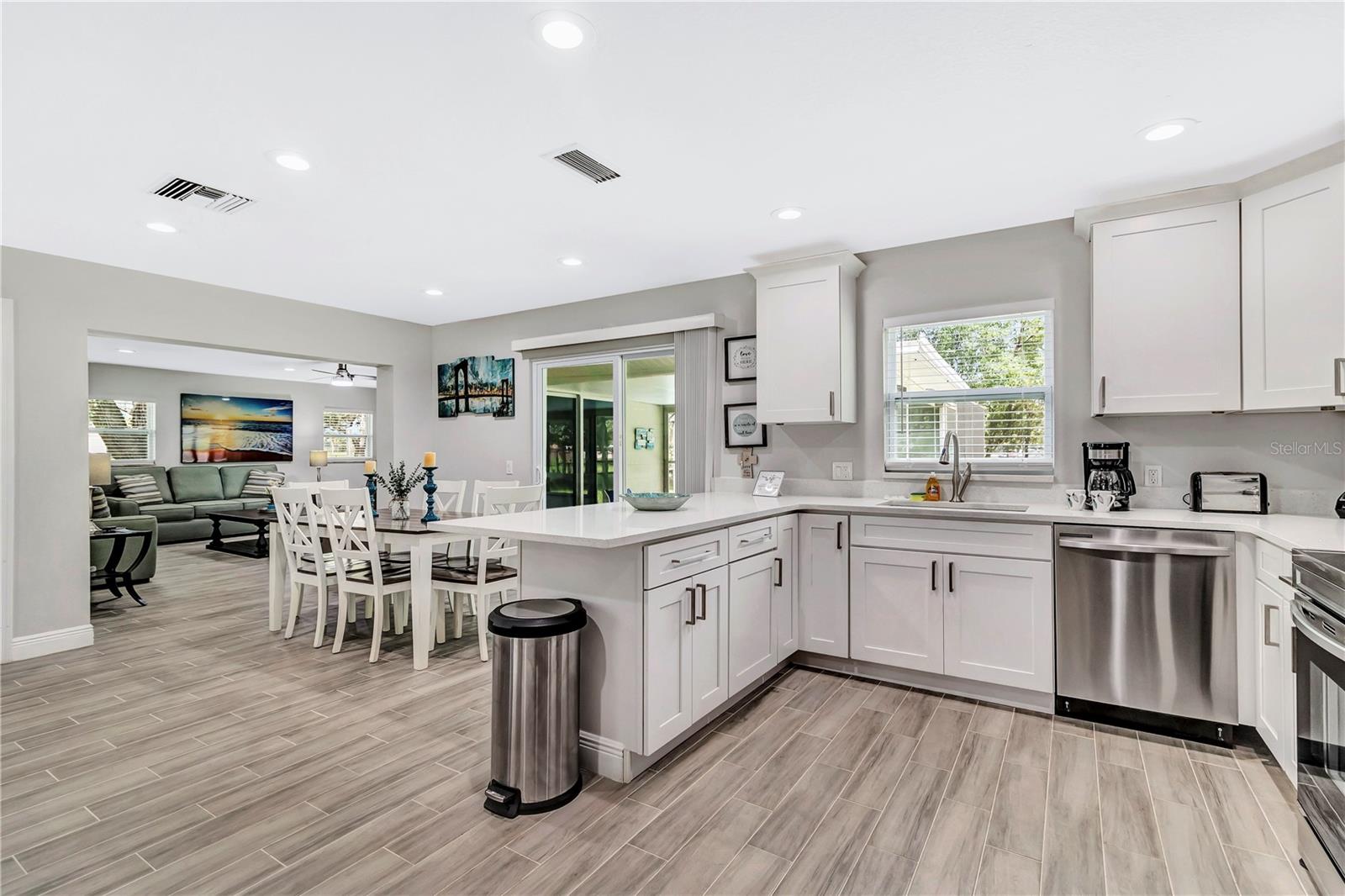 Image 16 of 28 For 1923 Mabbette Street