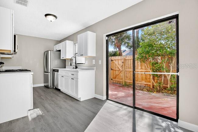 Image 11 of 31 For 6266 Yorktown Drive 179