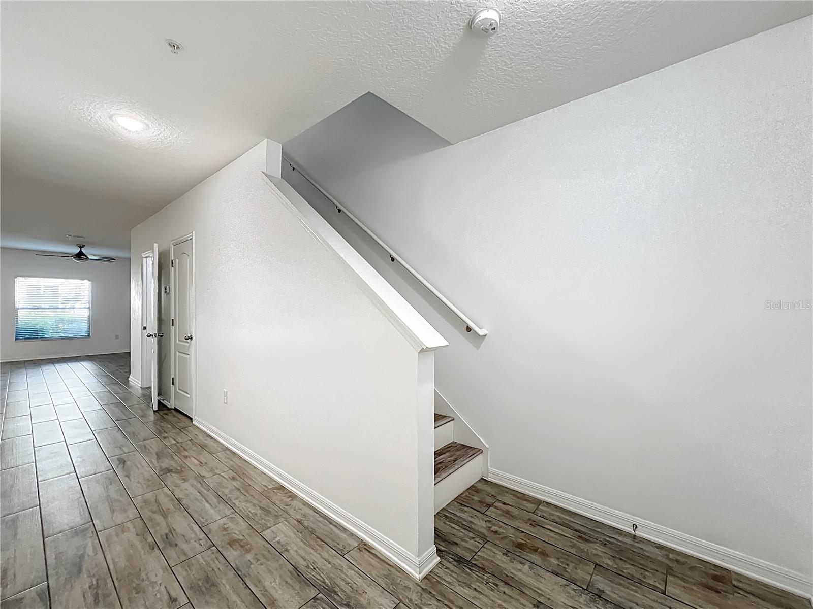 Image 21 of 40 For 328 Rustic Loop