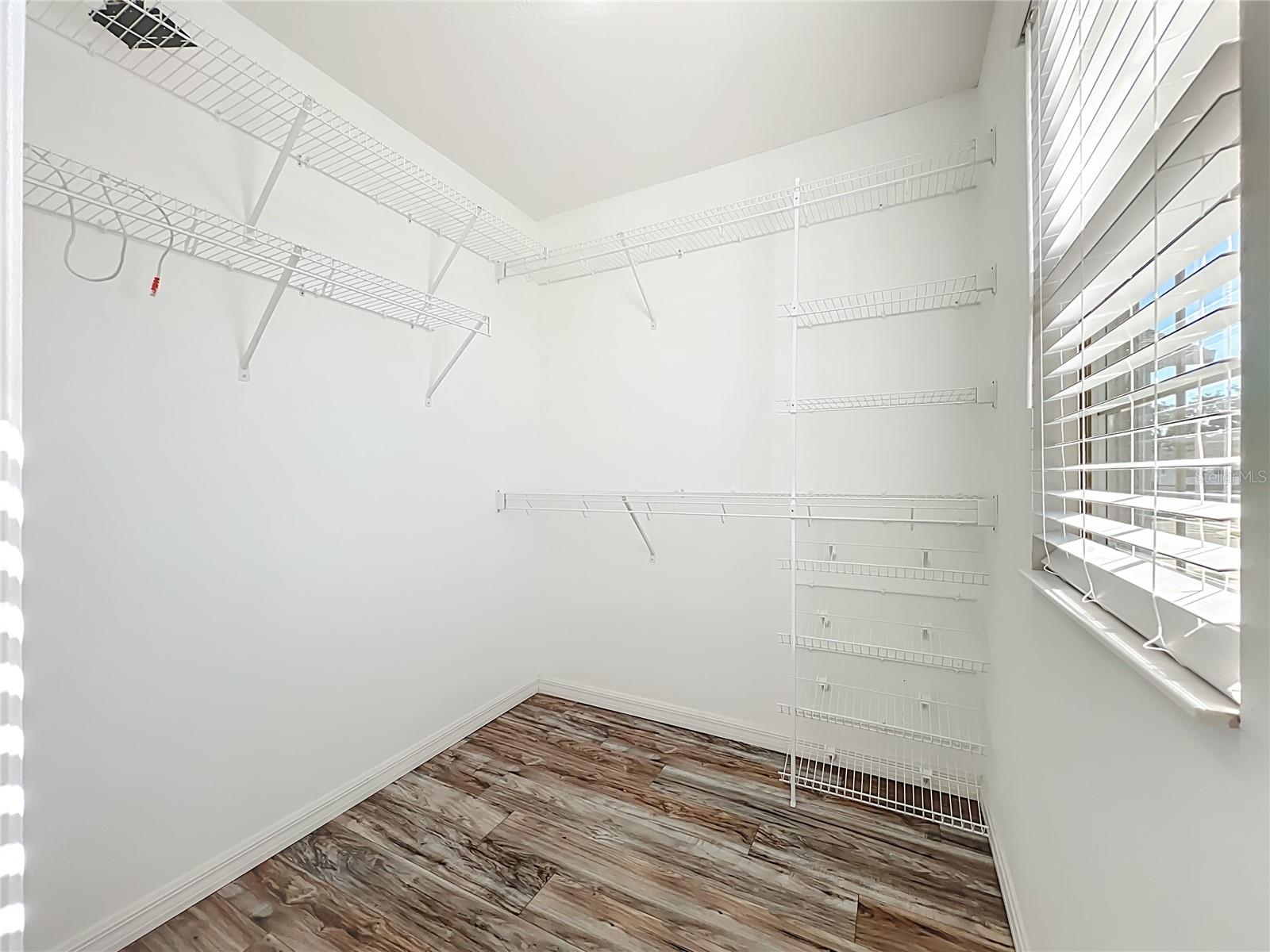 Image 30 of 40 For 328 Rustic Loop