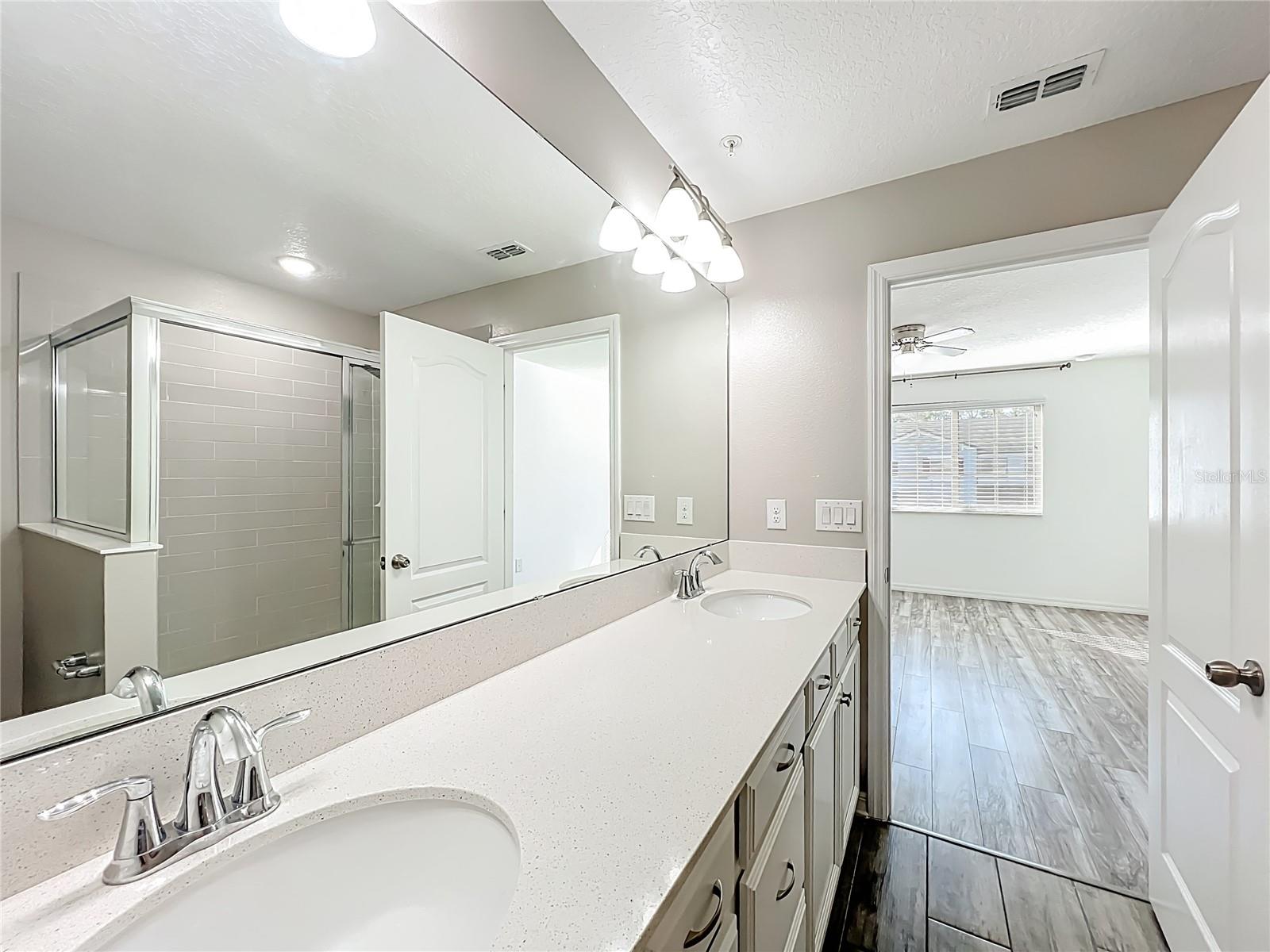 Image 36 of 40 For 328 Rustic Loop