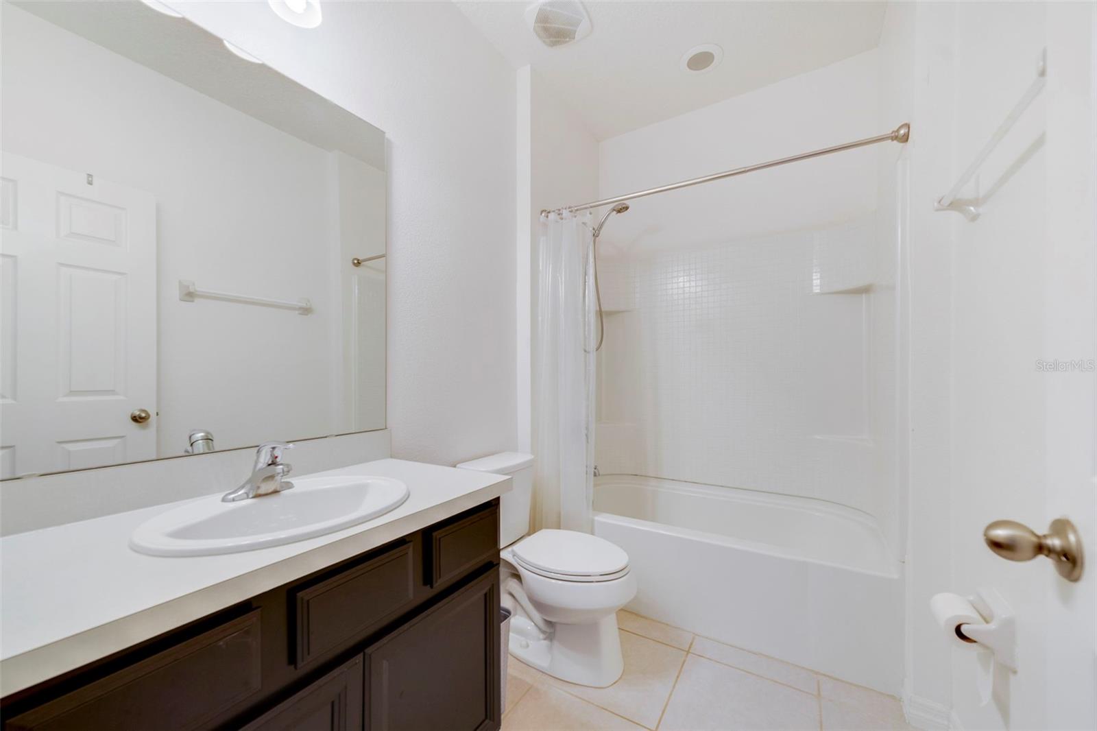 Image 13 of 26 For 1225 Countrymen Court