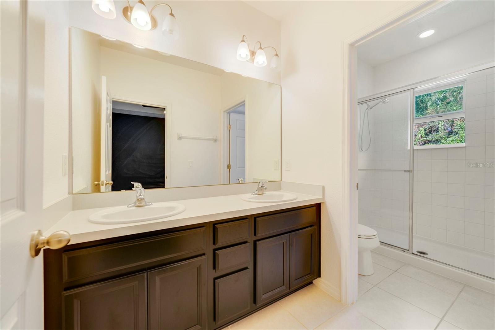 Image 9 of 26 For 1225 Countrymen Court