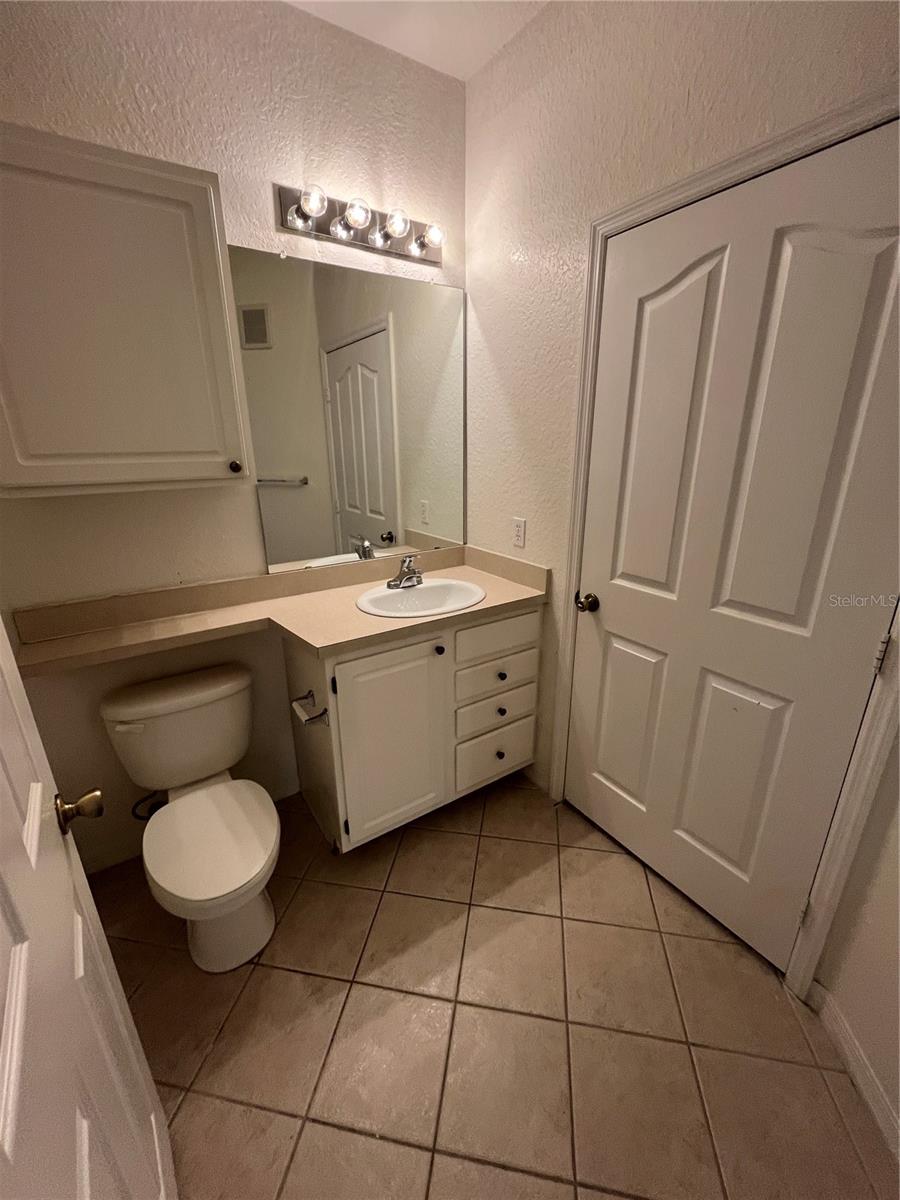 Image 11 of 14 For 1100 Lake Shadow Circle 2108