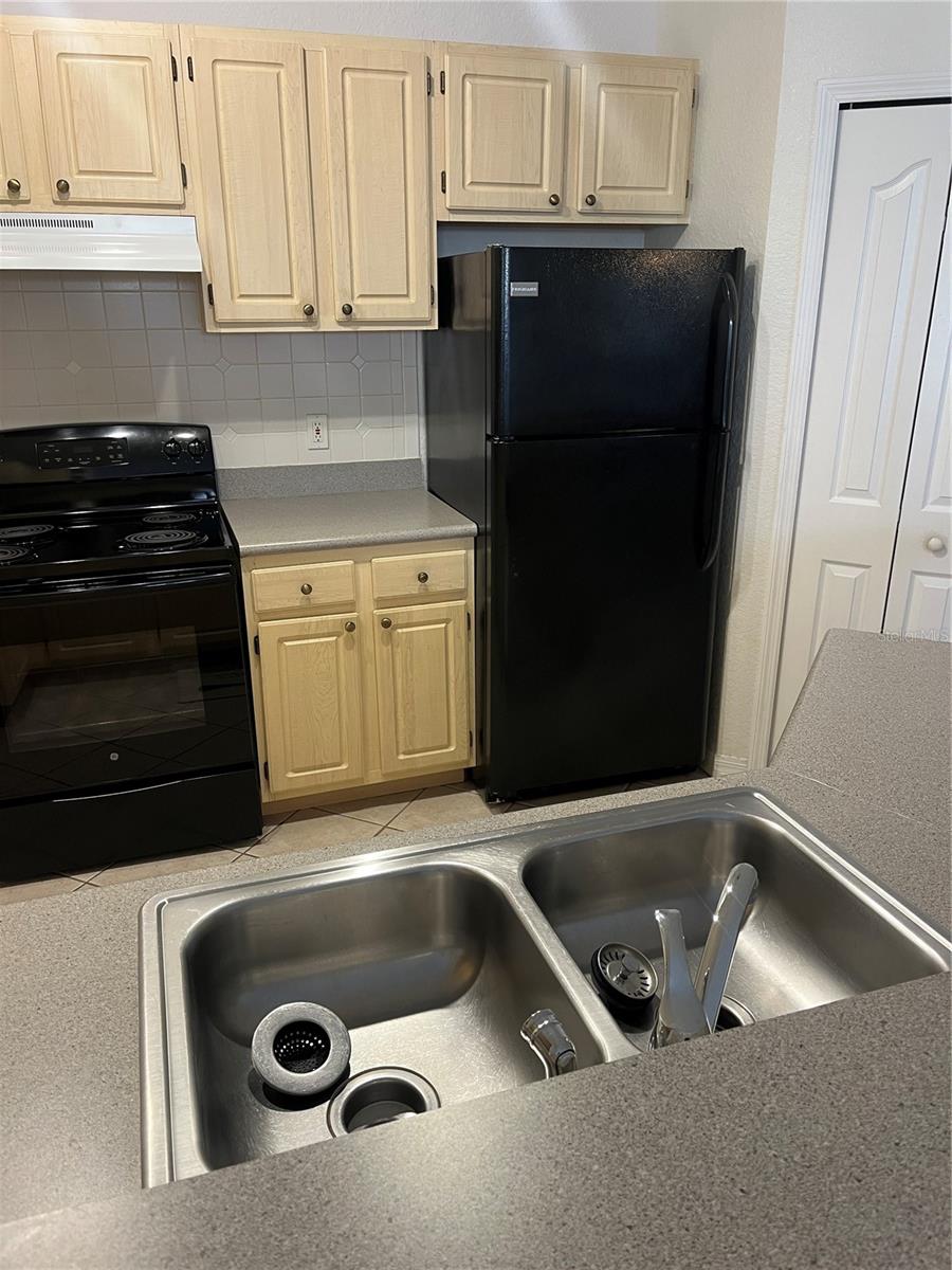 Image 4 of 14 For 1100 Lake Shadow Circle 2108