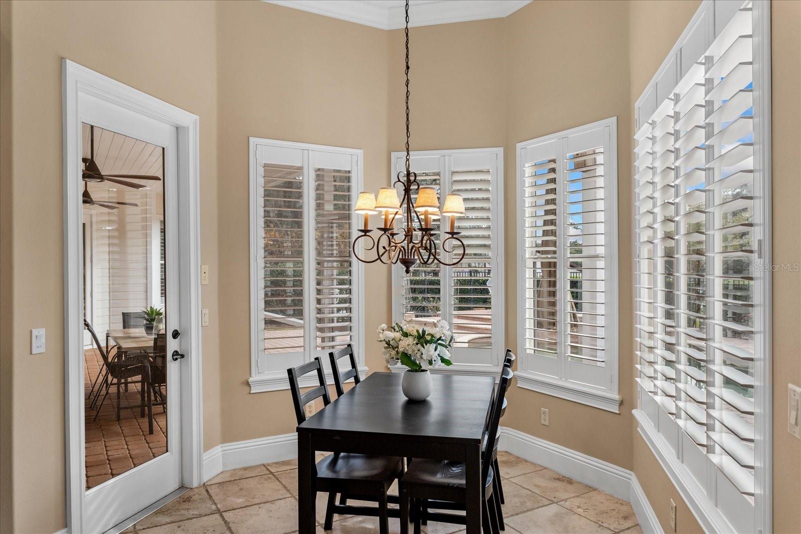 Image 13 of 66 For 401 Kentucky Blue Circle