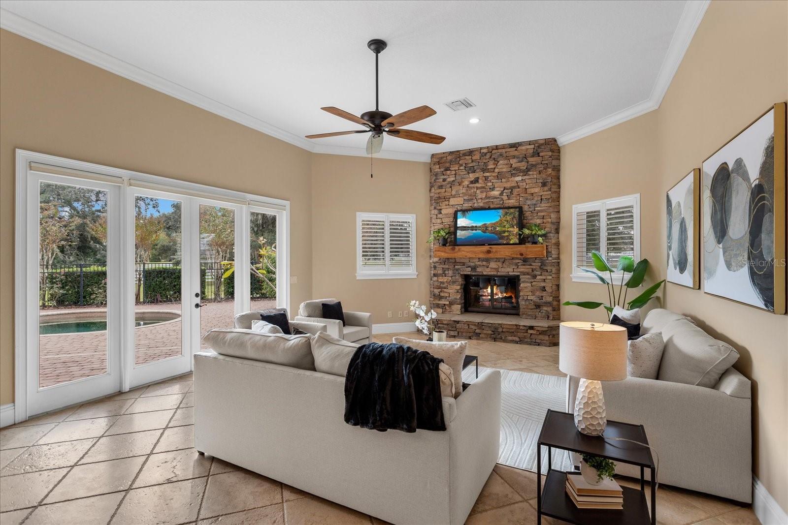 Image 15 of 66 For 401 Kentucky Blue Circle