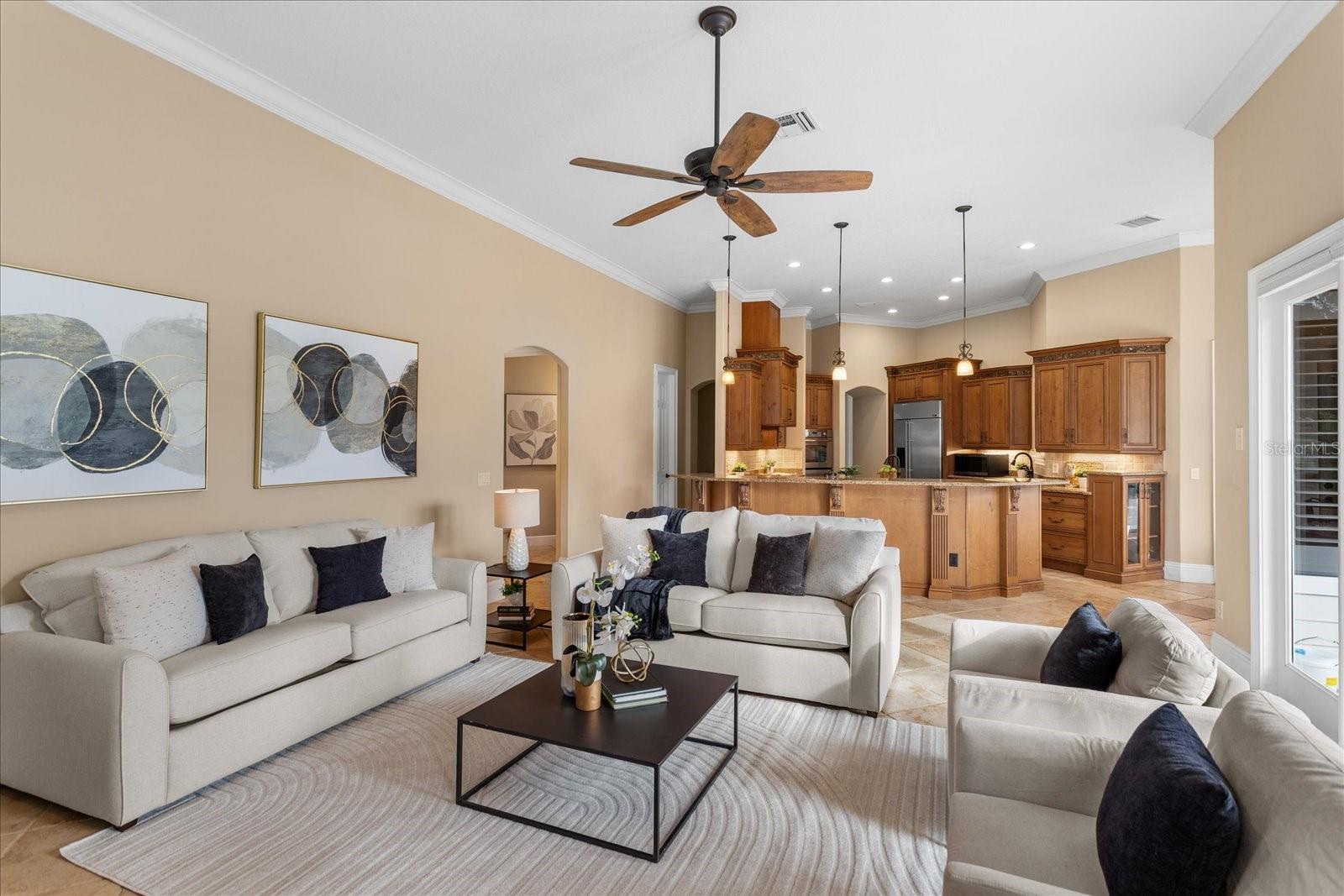 Image 16 of 66 For 401 Kentucky Blue Circle