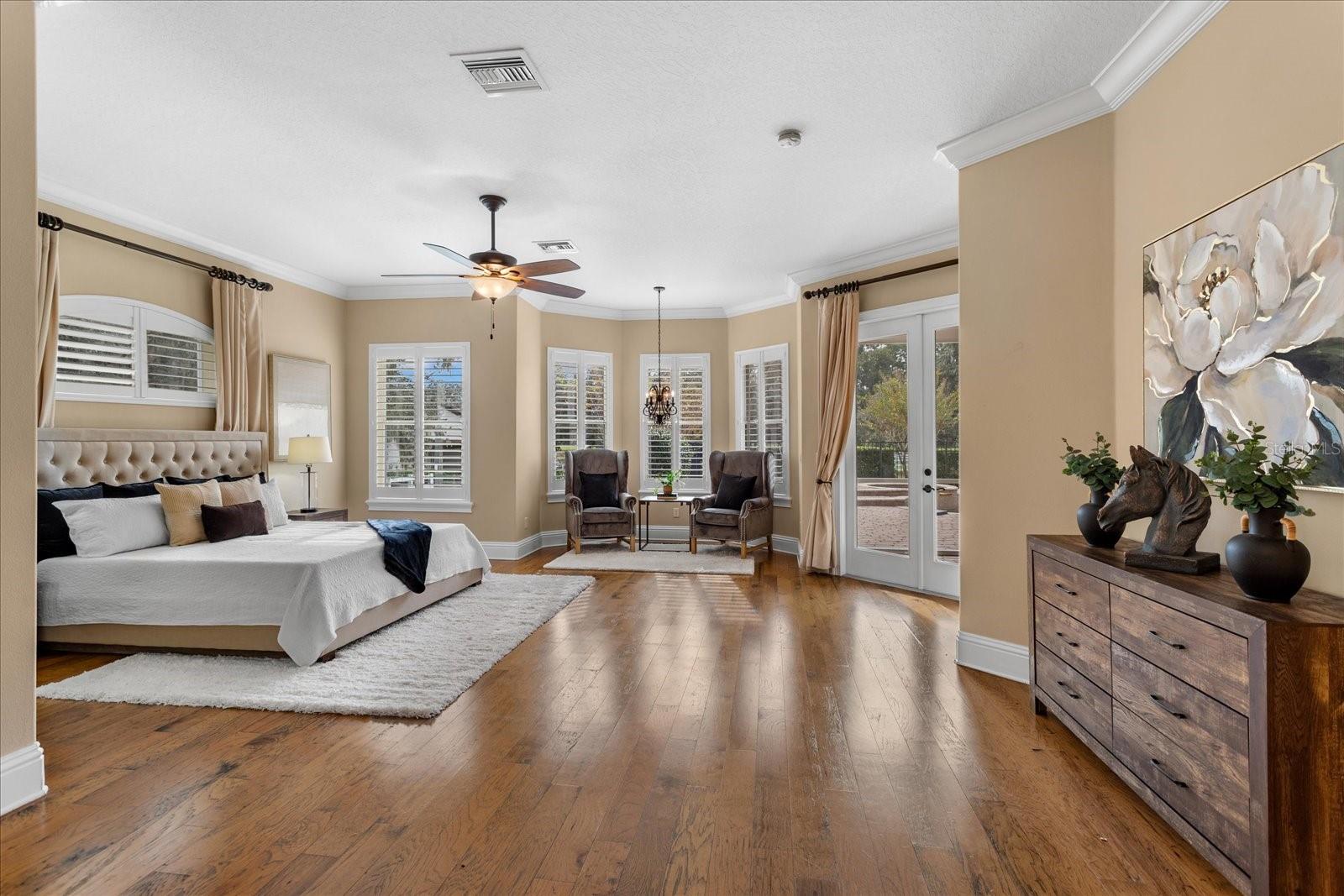 Image 19 of 66 For 401 Kentucky Blue Circle