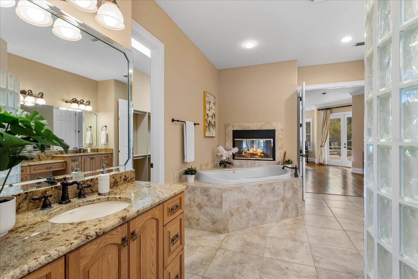 Image 26 of 66 For 401 Kentucky Blue Circle