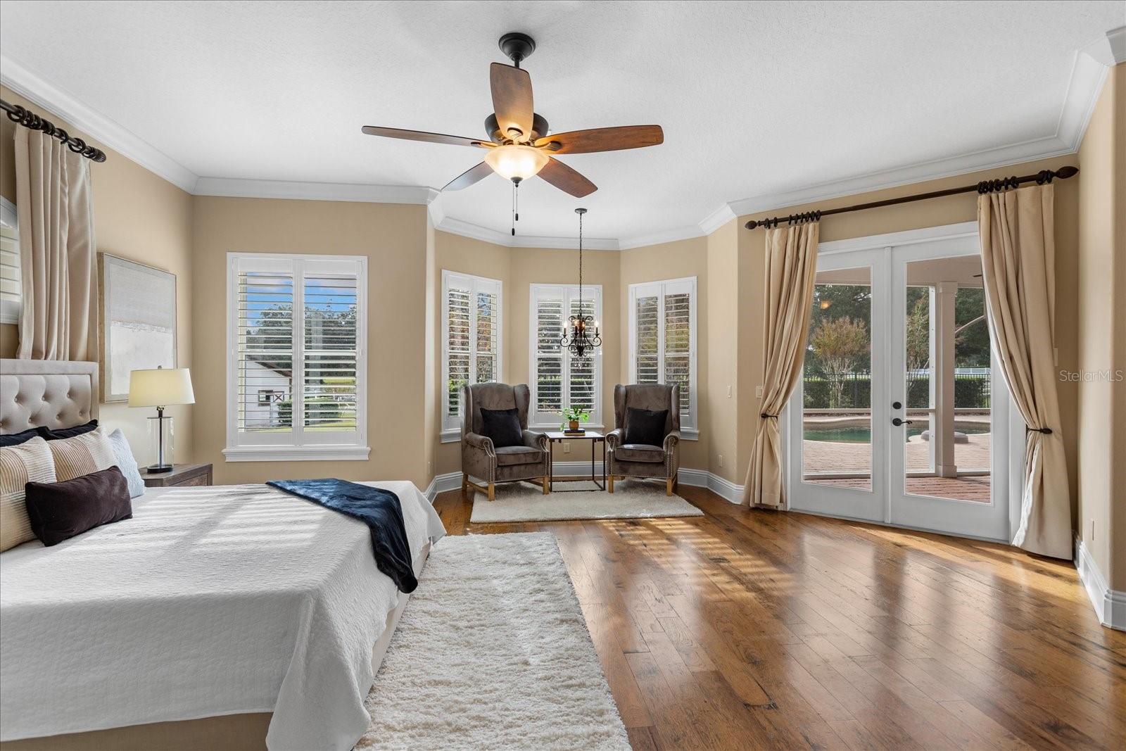 Image 29 of 66 For 401 Kentucky Blue Circle