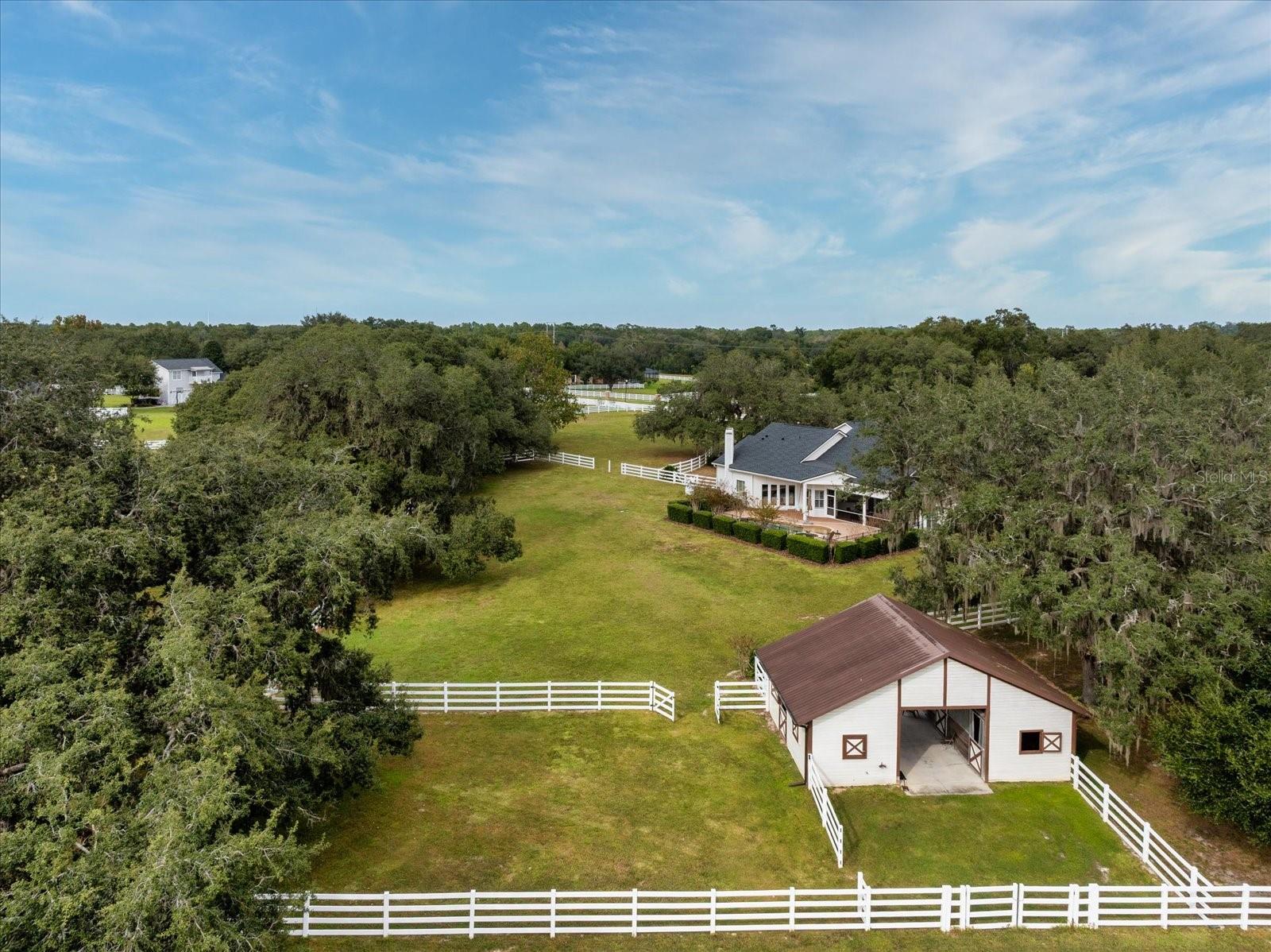 Image 61 of 66 For 401 Kentucky Blue Circle