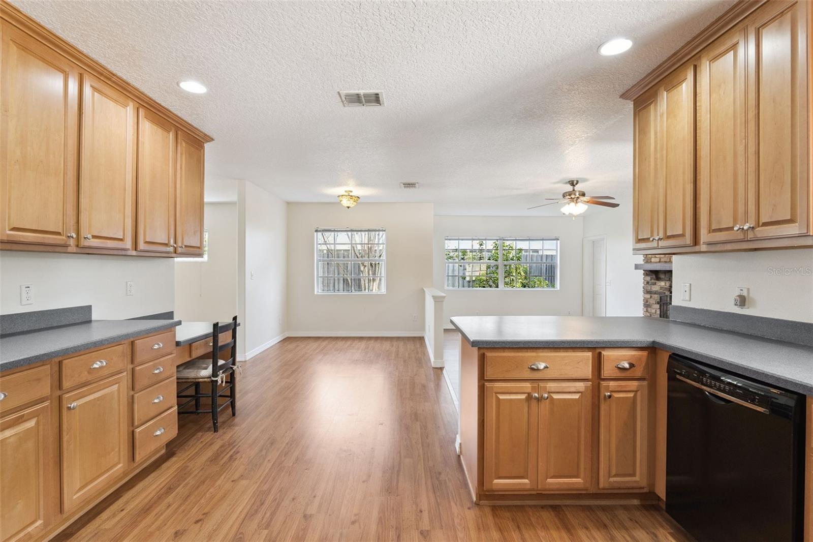 Image 7 of 36 For 2167 Mohawk Trail