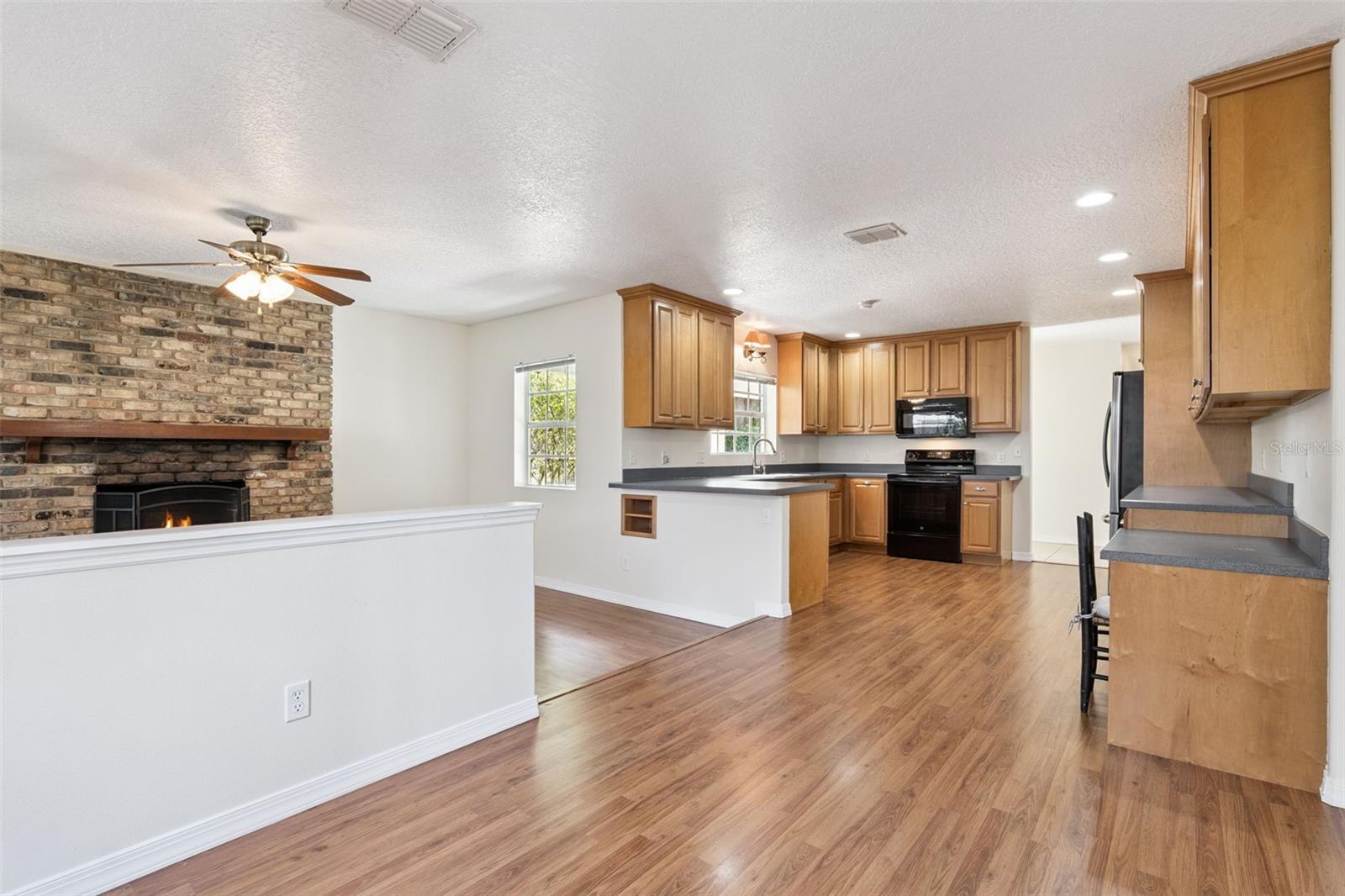 Image 8 of 36 For 2167 Mohawk Trail