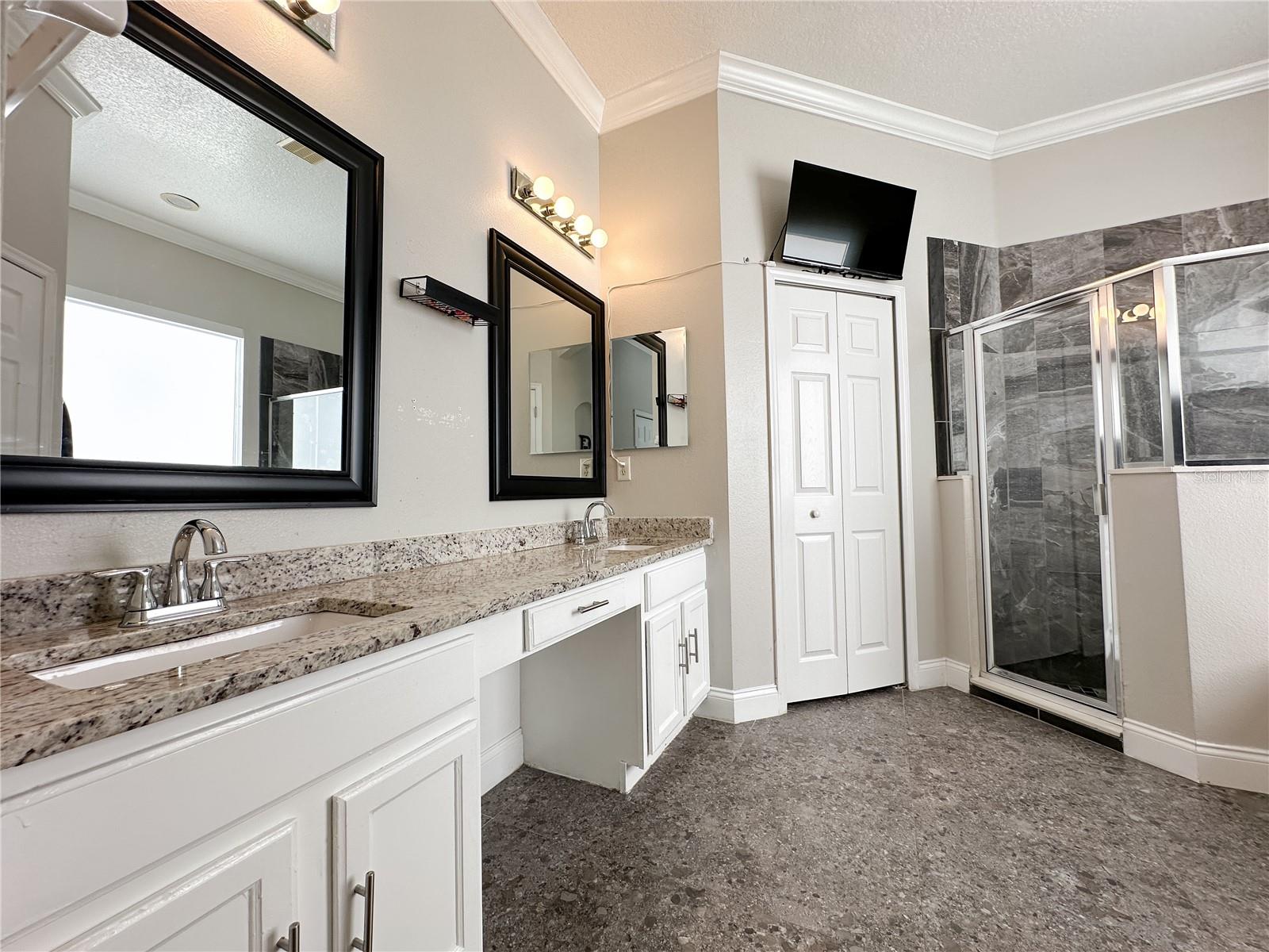 Image 15 of 33 For 14037 Eylewood Drive