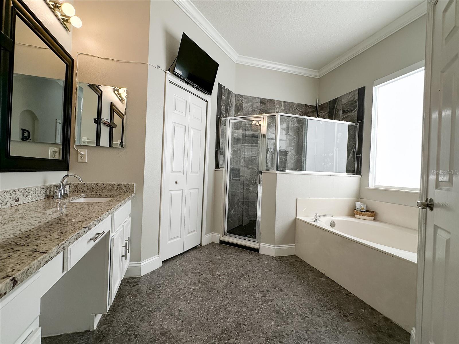 Image 16 of 33 For 14037 Eylewood Drive