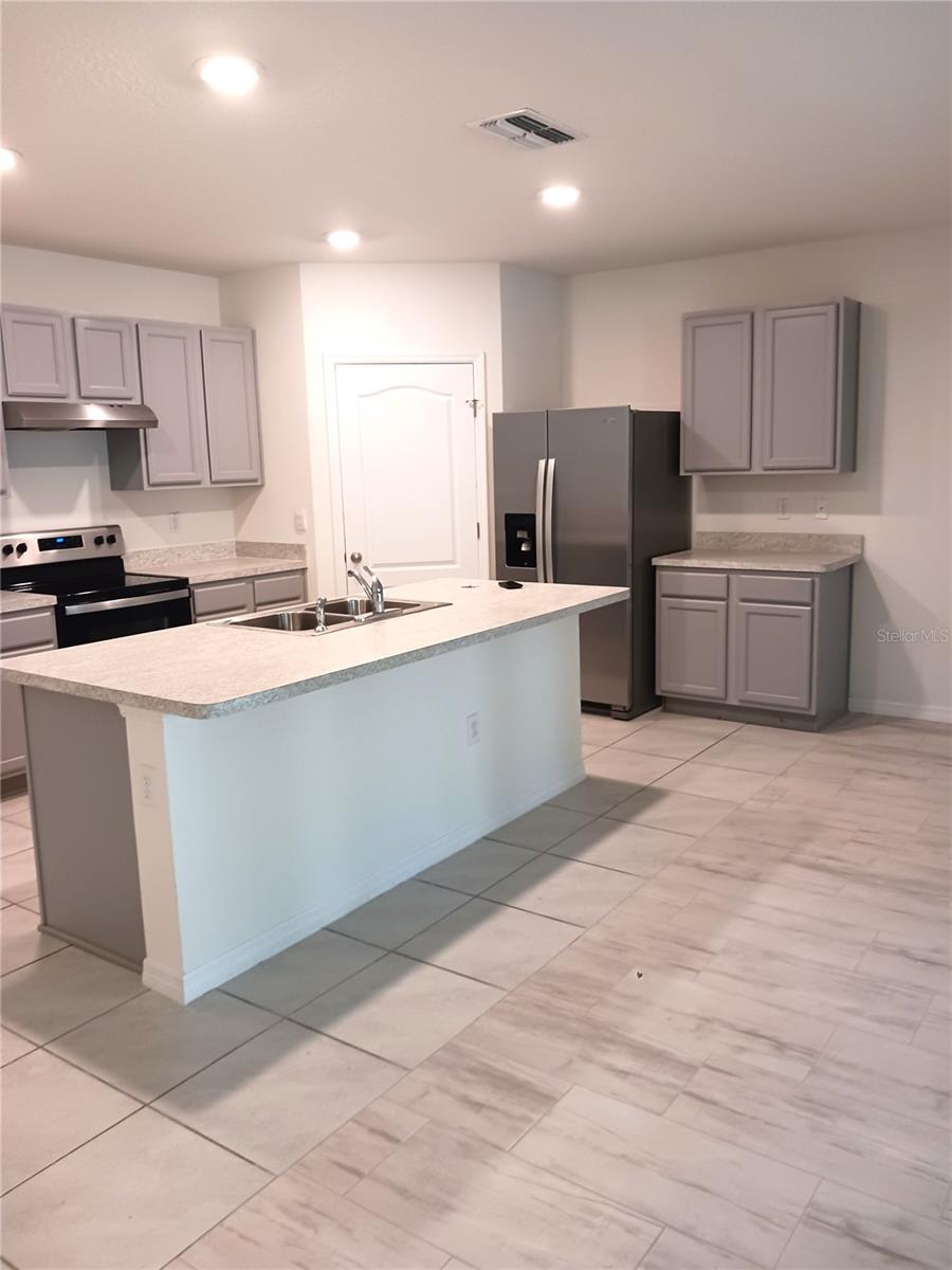 Image 3 of 17 For 260 Sofia Lane