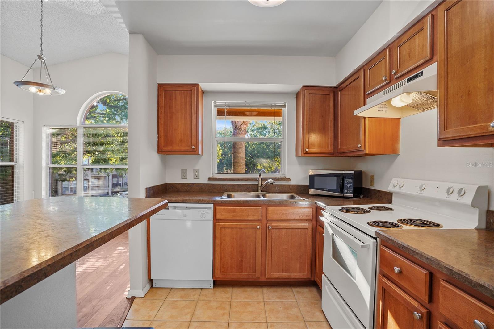 Image 12 of 37 For 5468 Michigan Street 4