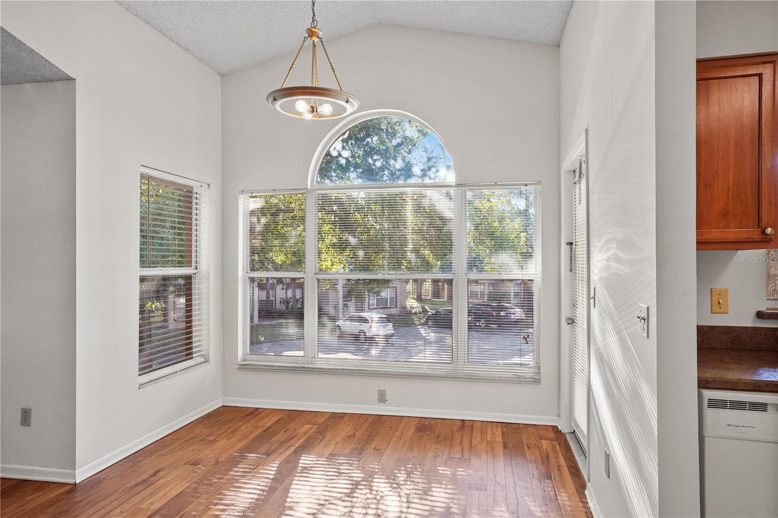 Image 16 of 37 For 5468 Michigan Street 4