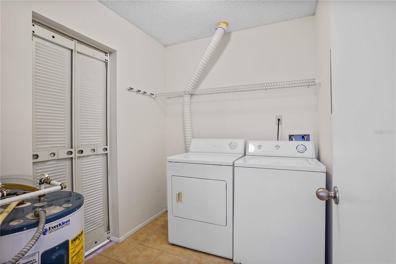 Image 22 of 37 For 5468 Michigan Street 4