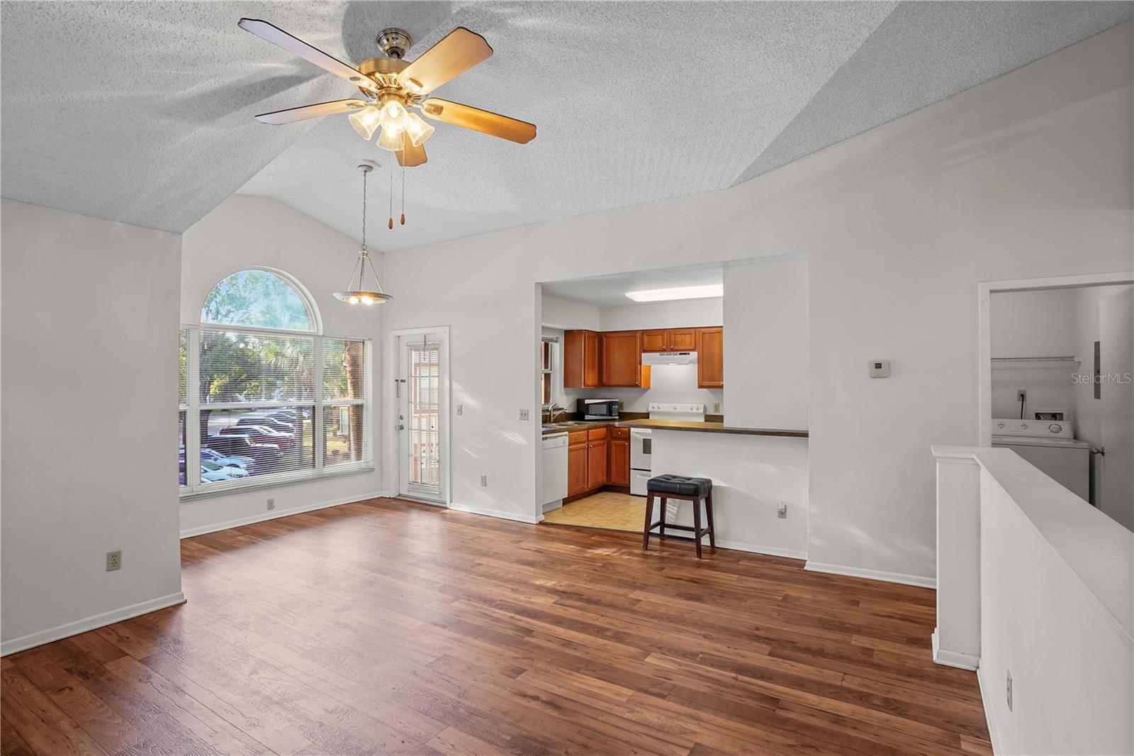 Image 8 of 37 For 5468 Michigan Street 4