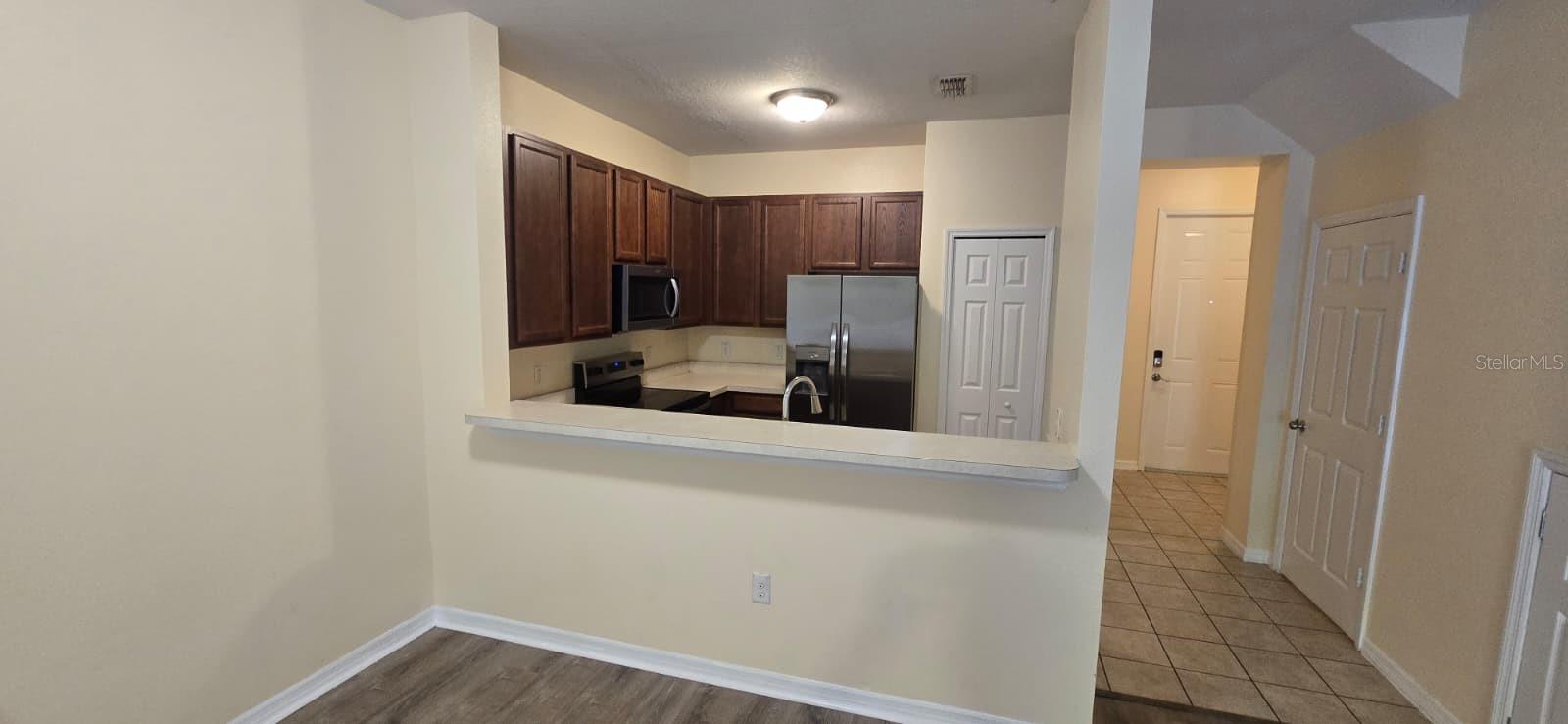 Image 6 of 25 For 10636 Regent Square Drive