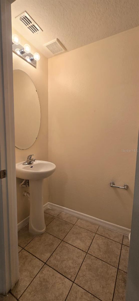 Image 9 of 25 For 10636 Regent Square Drive