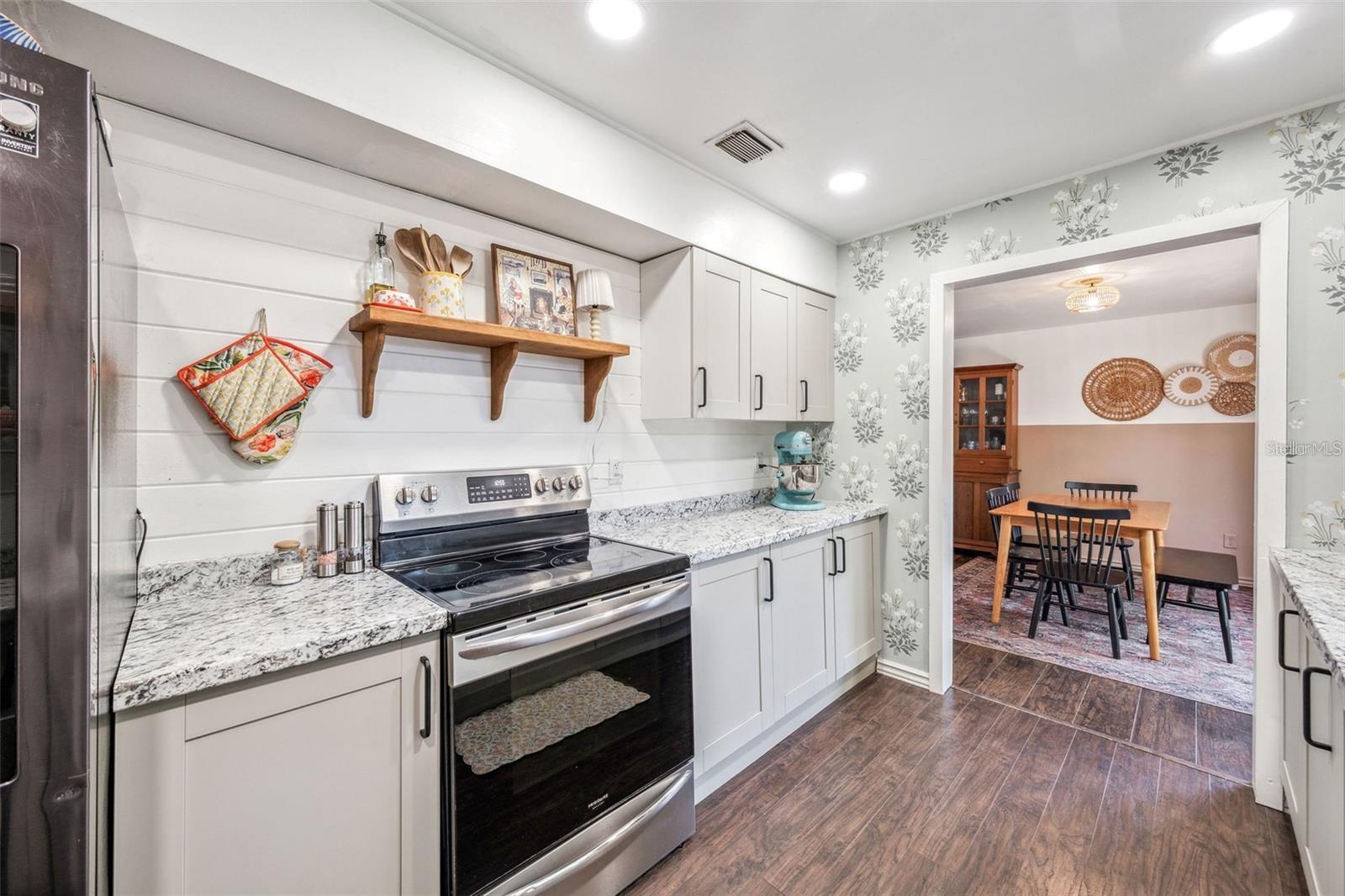 Image 12 of 27 For 8619 Veridian Drive