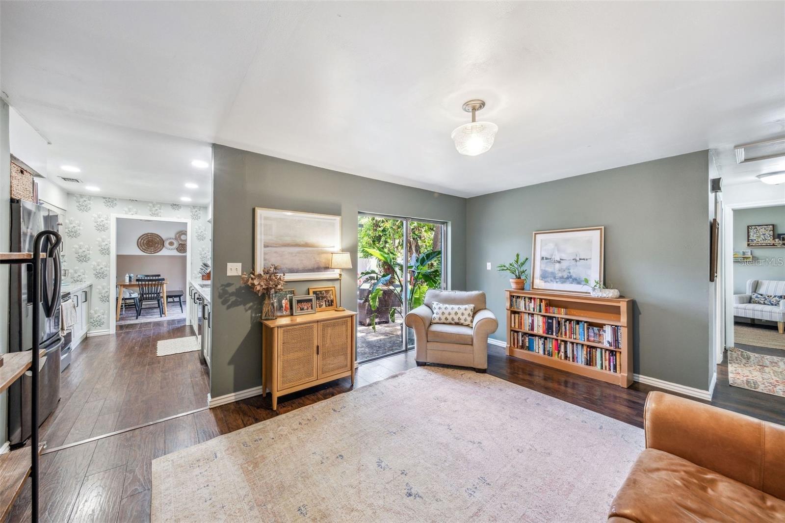 Image 13 of 27 For 8619 Veridian Drive