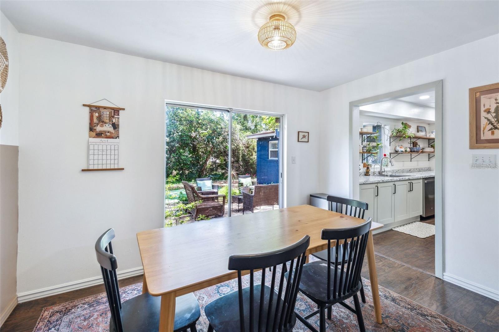 Image 8 of 27 For 8619 Veridian Drive