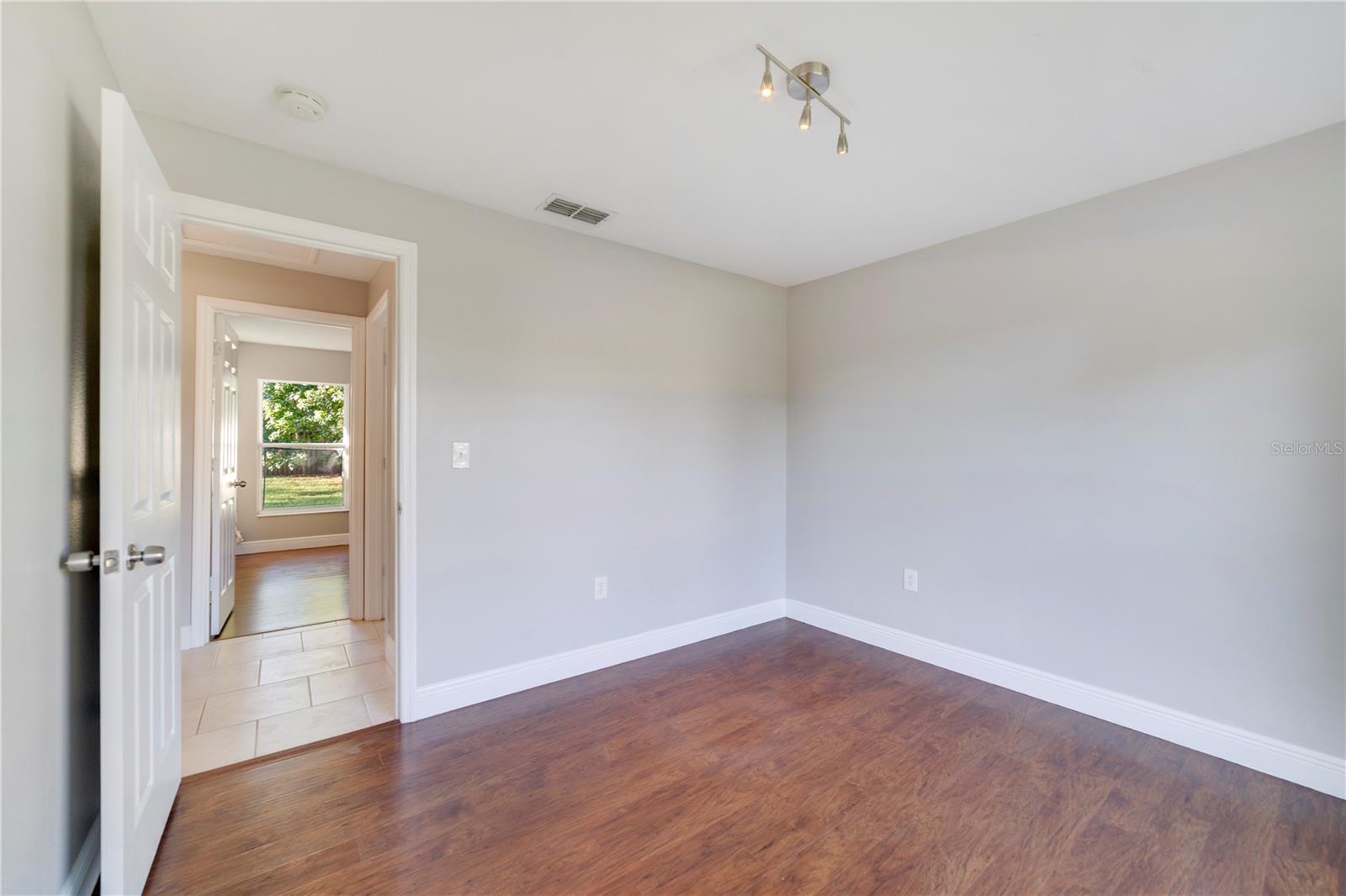 Image 12 of 25 For 324 Oakpark Loop