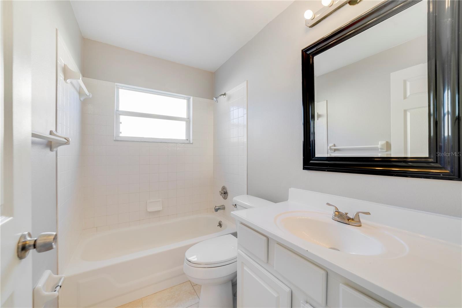 Image 14 of 25 For 324 Oakpark Loop