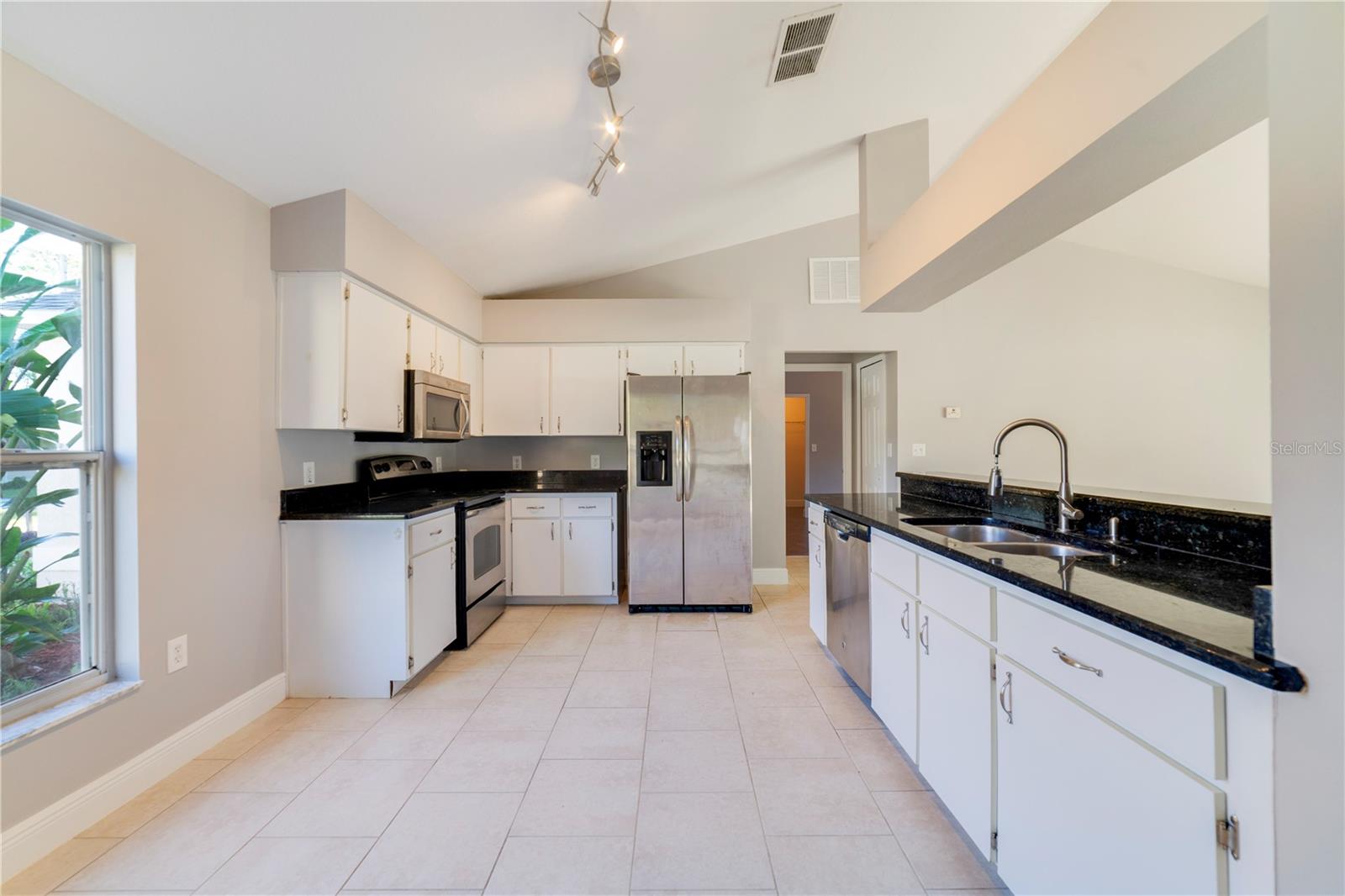 Image 4 of 25 For 324 Oakpark Loop