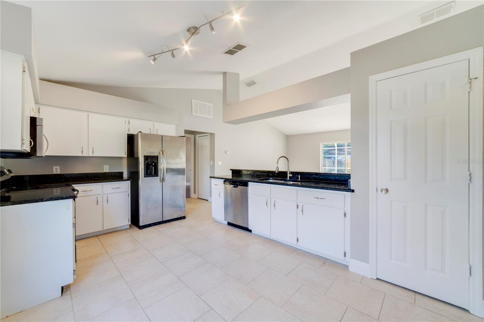 Image 5 of 25 For 324 Oakpark Loop