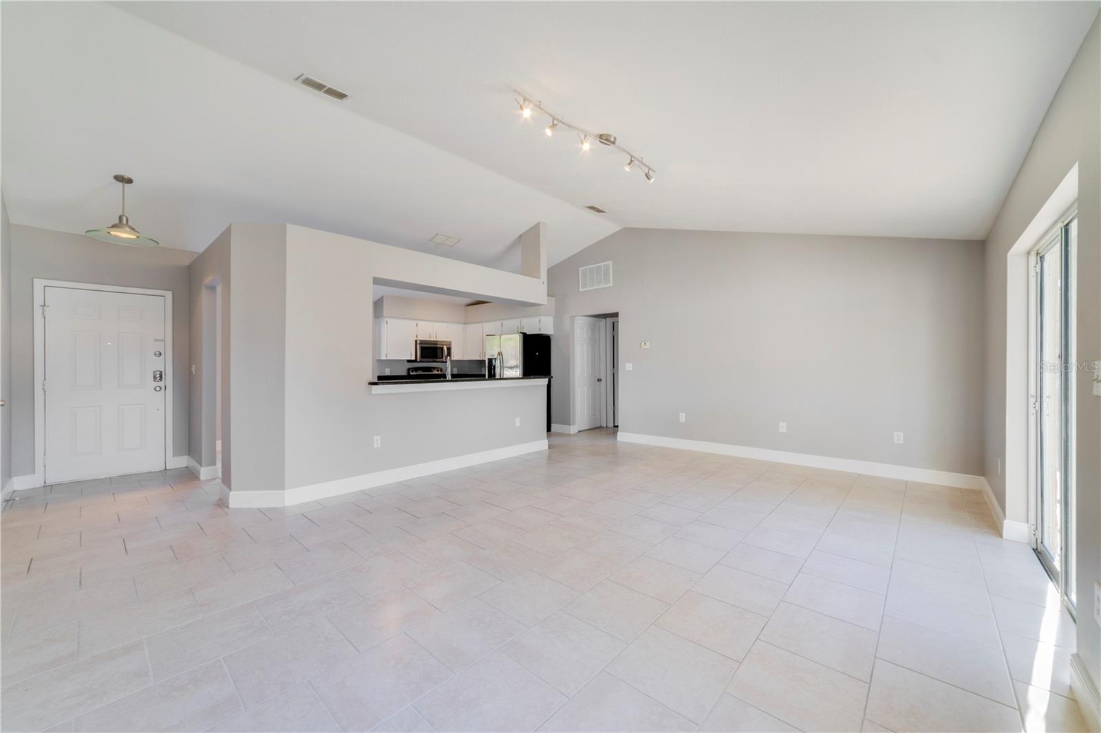 Image 9 of 25 For 324 Oakpark Loop