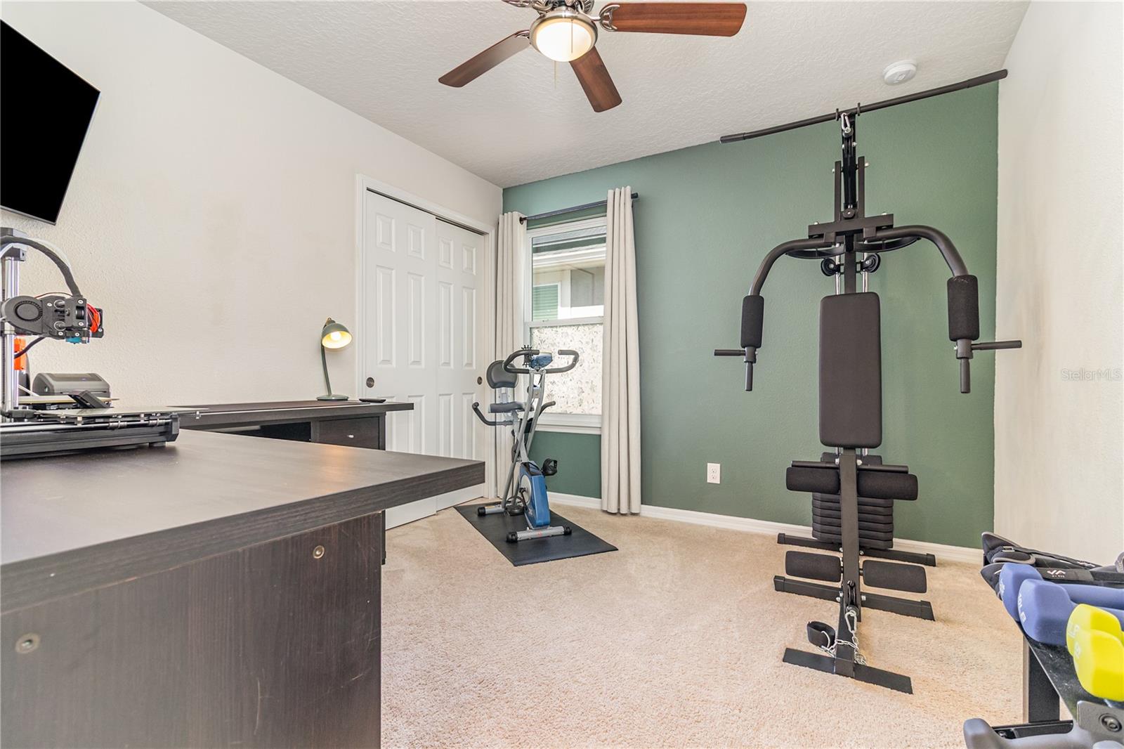 Listing photo id 12 for 4719 Northlawn Way