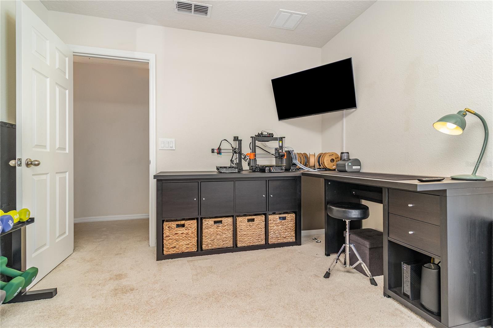 Listing photo id 13 for 4719 Northlawn Way