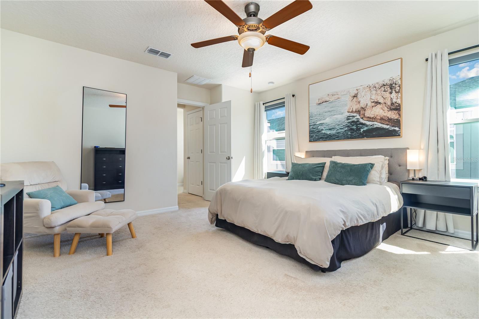 Listing photo id 16 for 4719 Northlawn Way