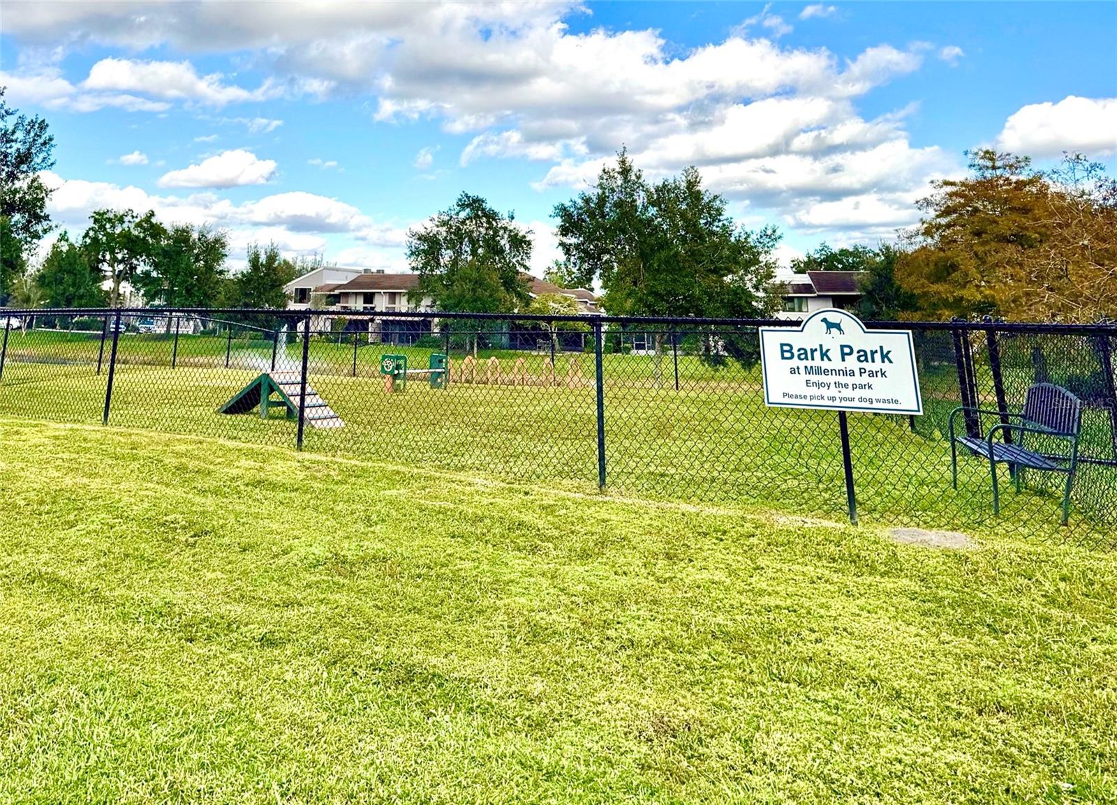 Listing photo id 26 for 4719 Northlawn Way