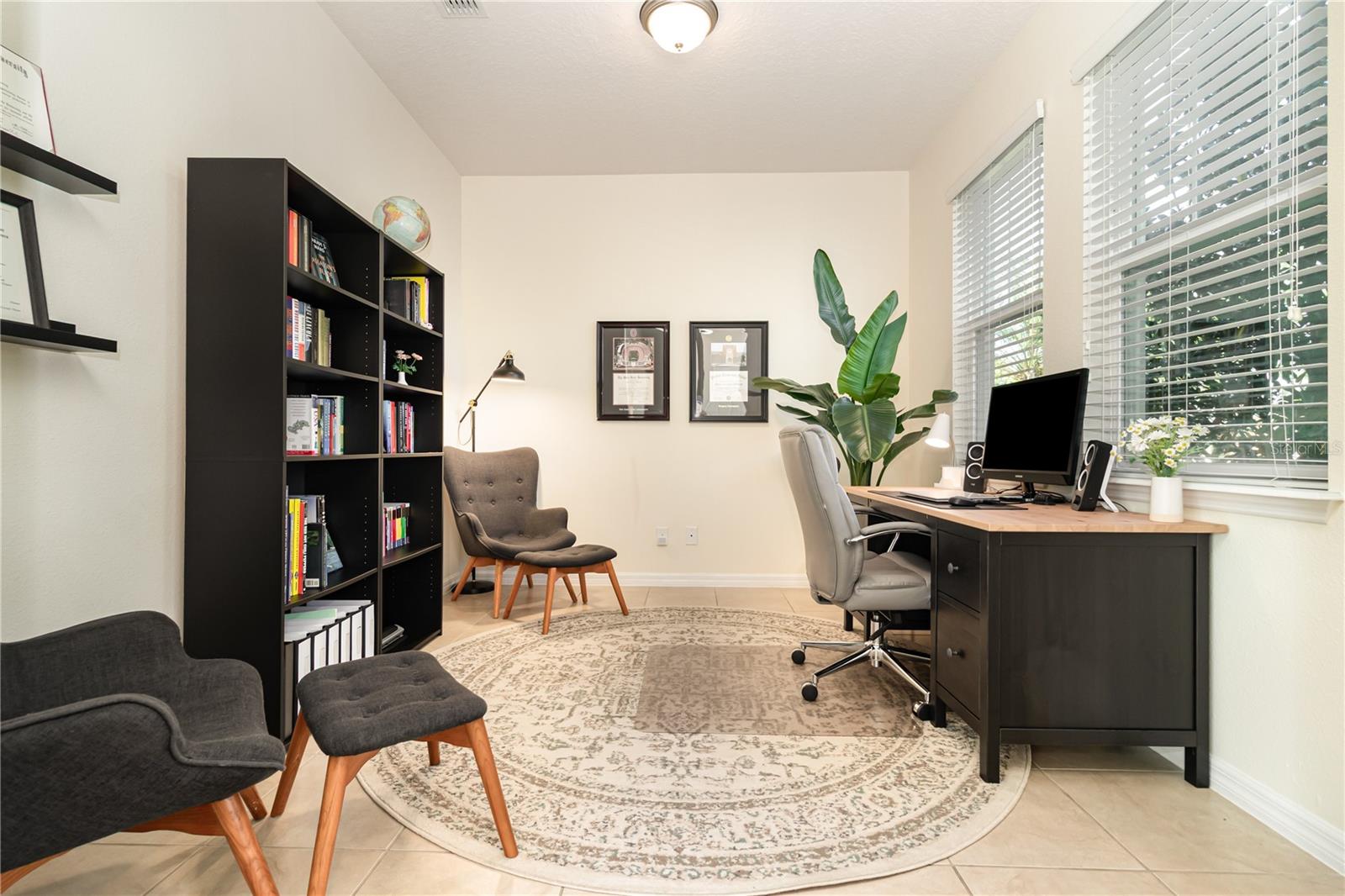 Listing photo id 1 for 4719 Northlawn Way