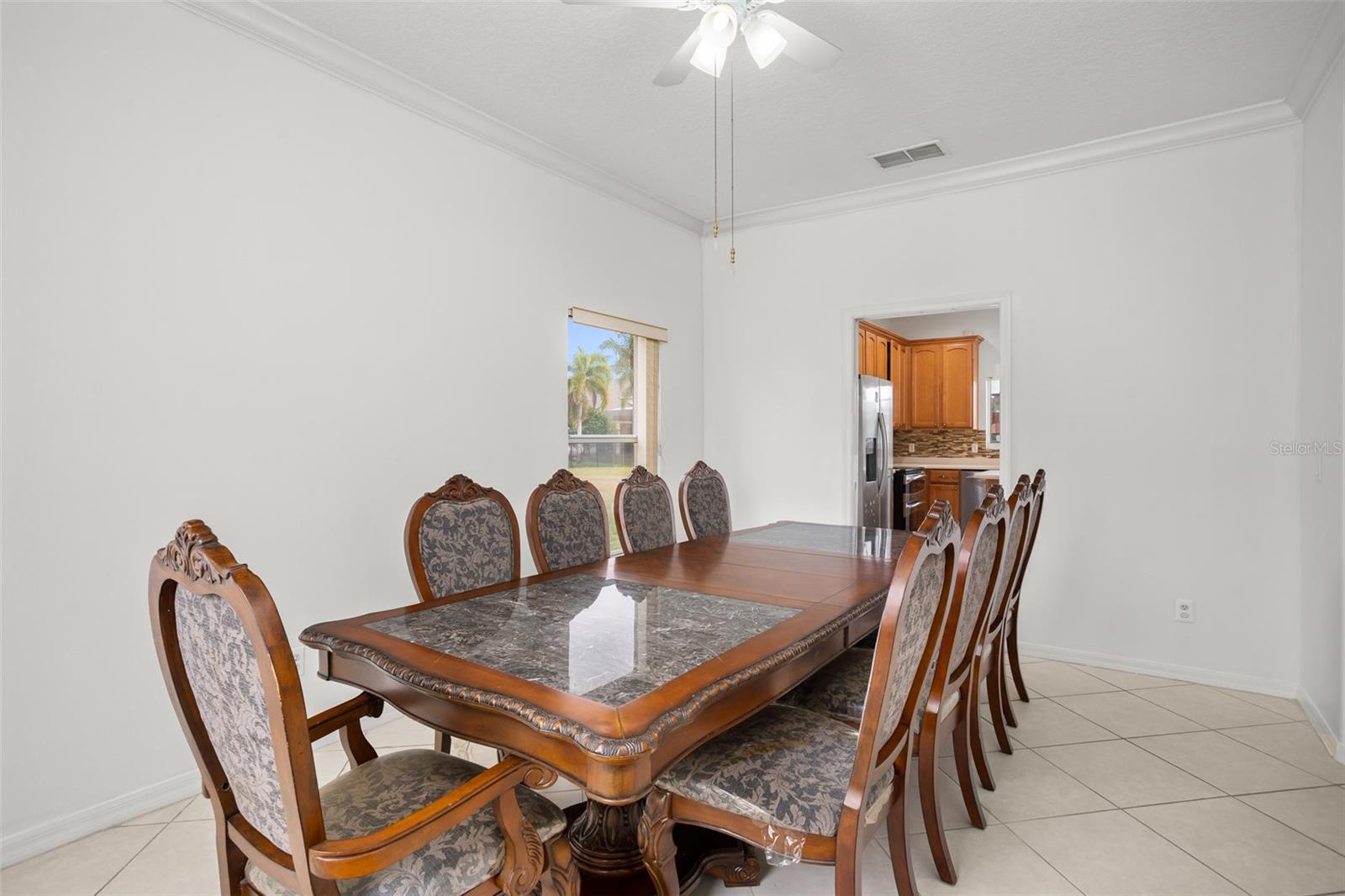 Image 19 of 50 For 9727 Mountain Lake Drive