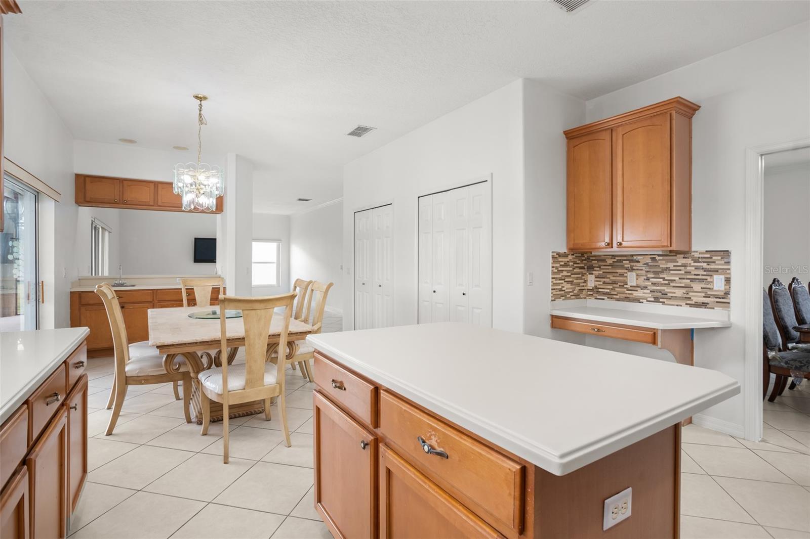 Image 23 of 50 For 9727 Mountain Lake Drive