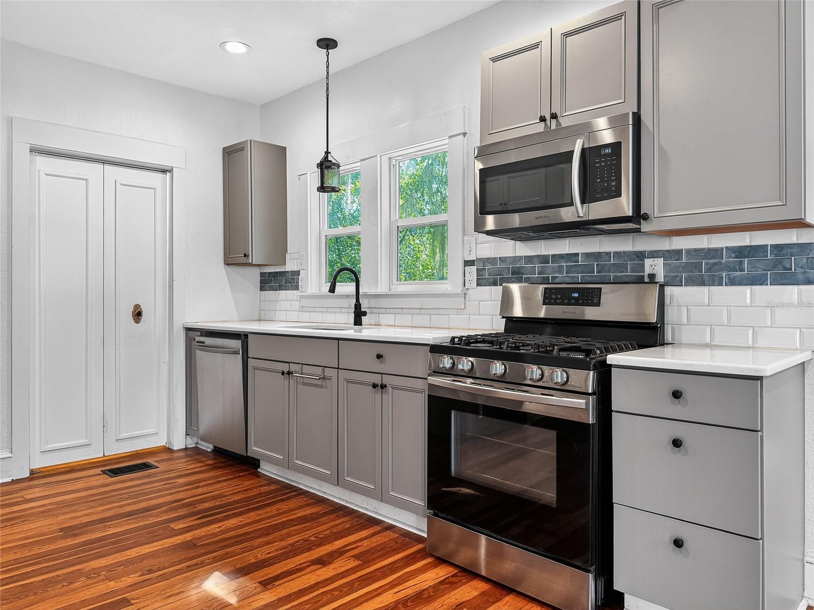 Image 12 of 56 For 1016 Washington Avenue