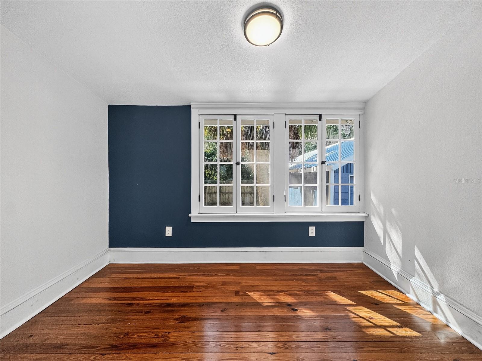 Image 17 of 56 For 1016 Washington Avenue